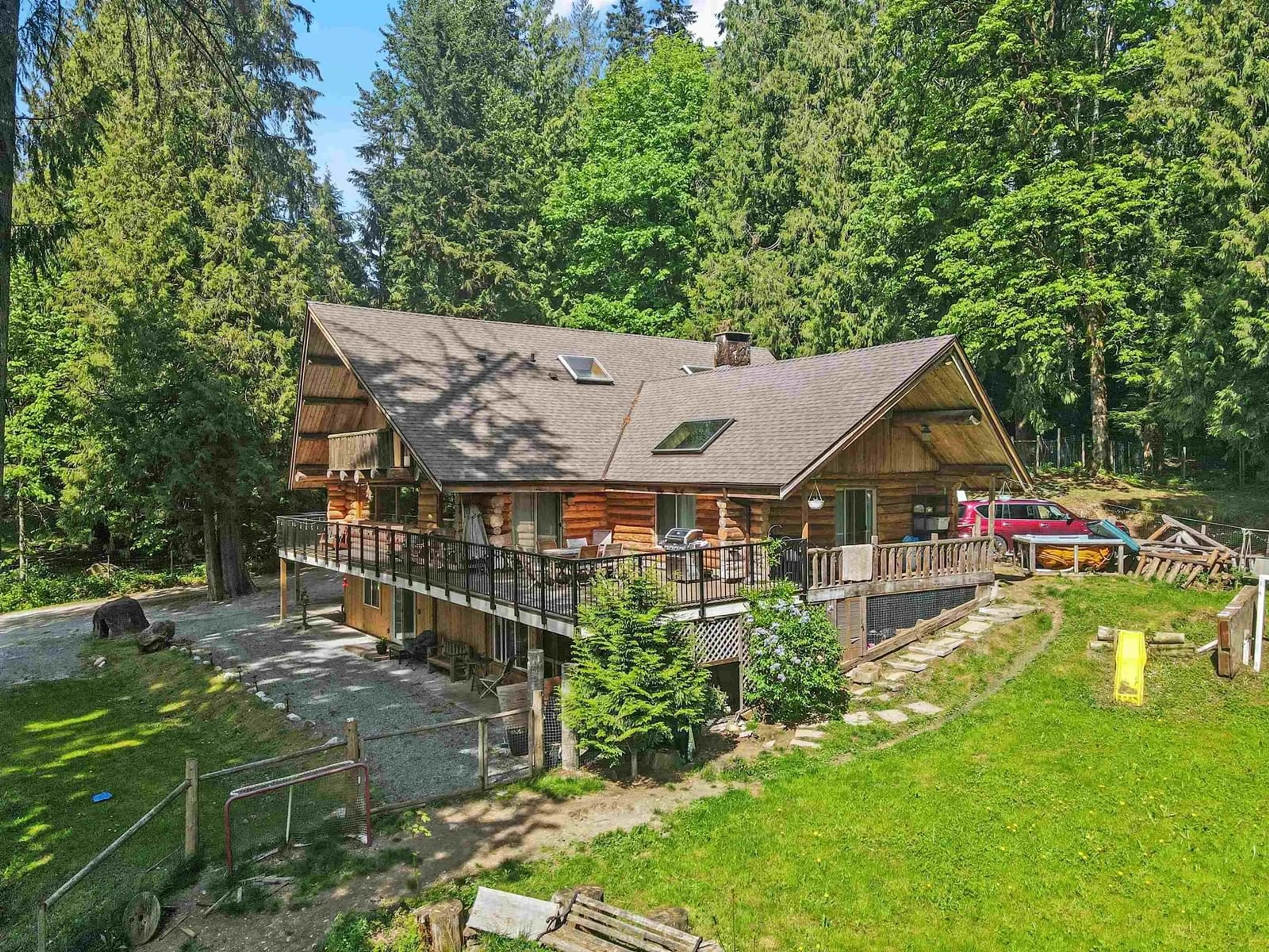 A pic from outside/outdoor area/front of a property/back of a property/a pic from drone, unknown for 9372 DAVIDSON, Mission British Columbia V2V7C8