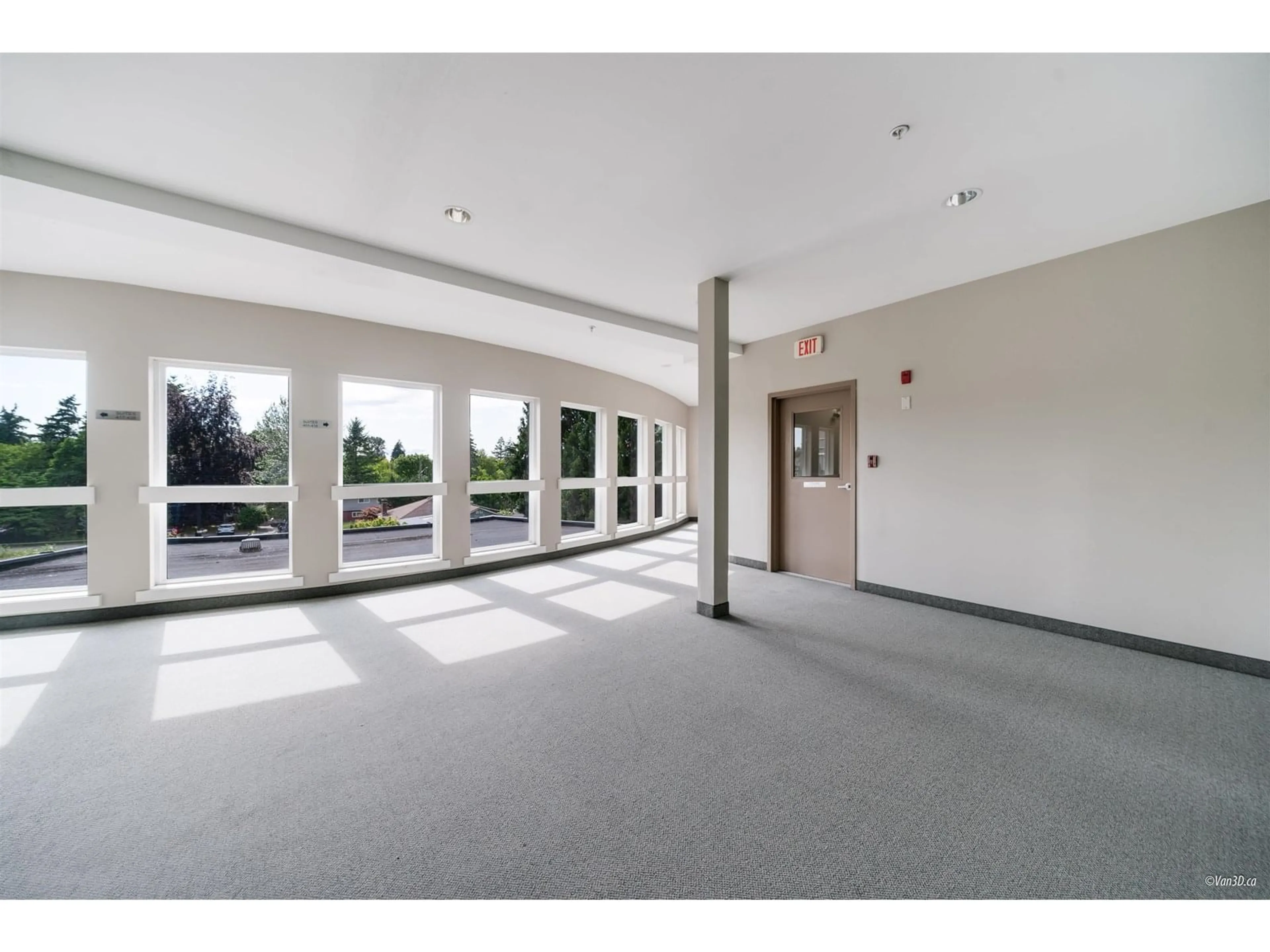 Indoor foyer for 417 - 13277 108, Surrey British Columbia V3T0A9