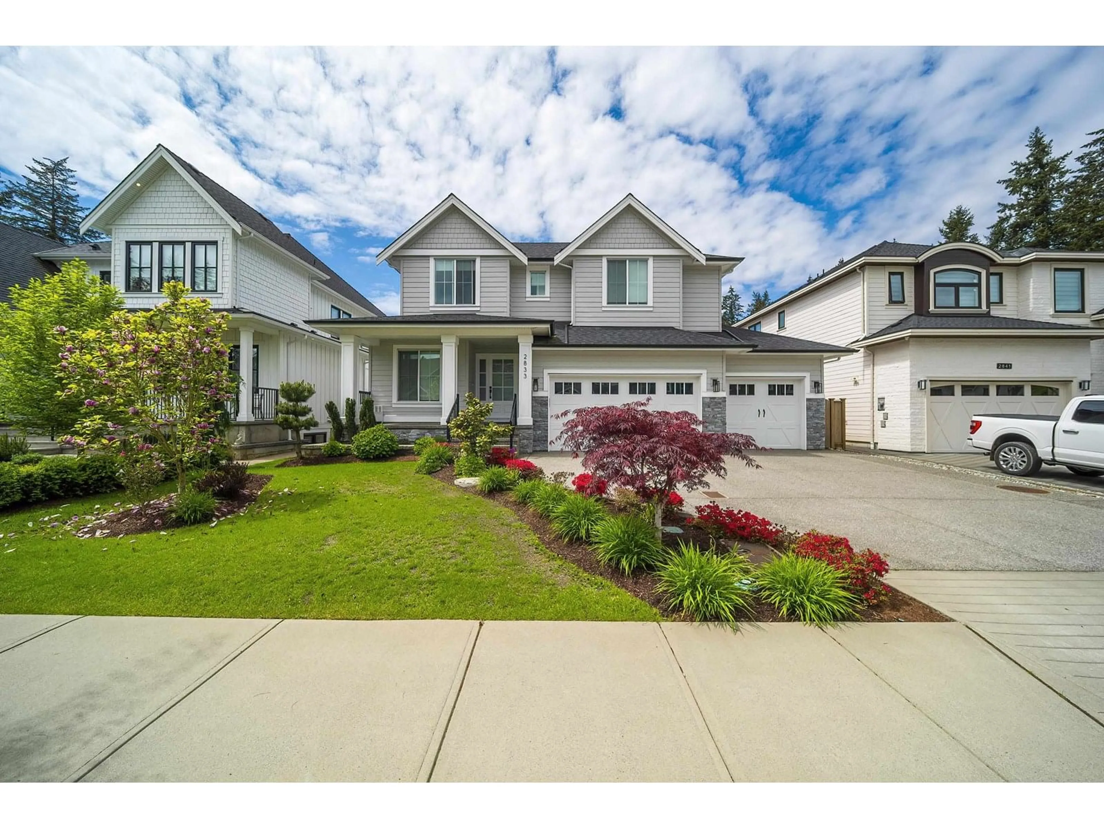 Home with vinyl exterior material, street for 2833 203, Langley British Columbia V2Z0B3