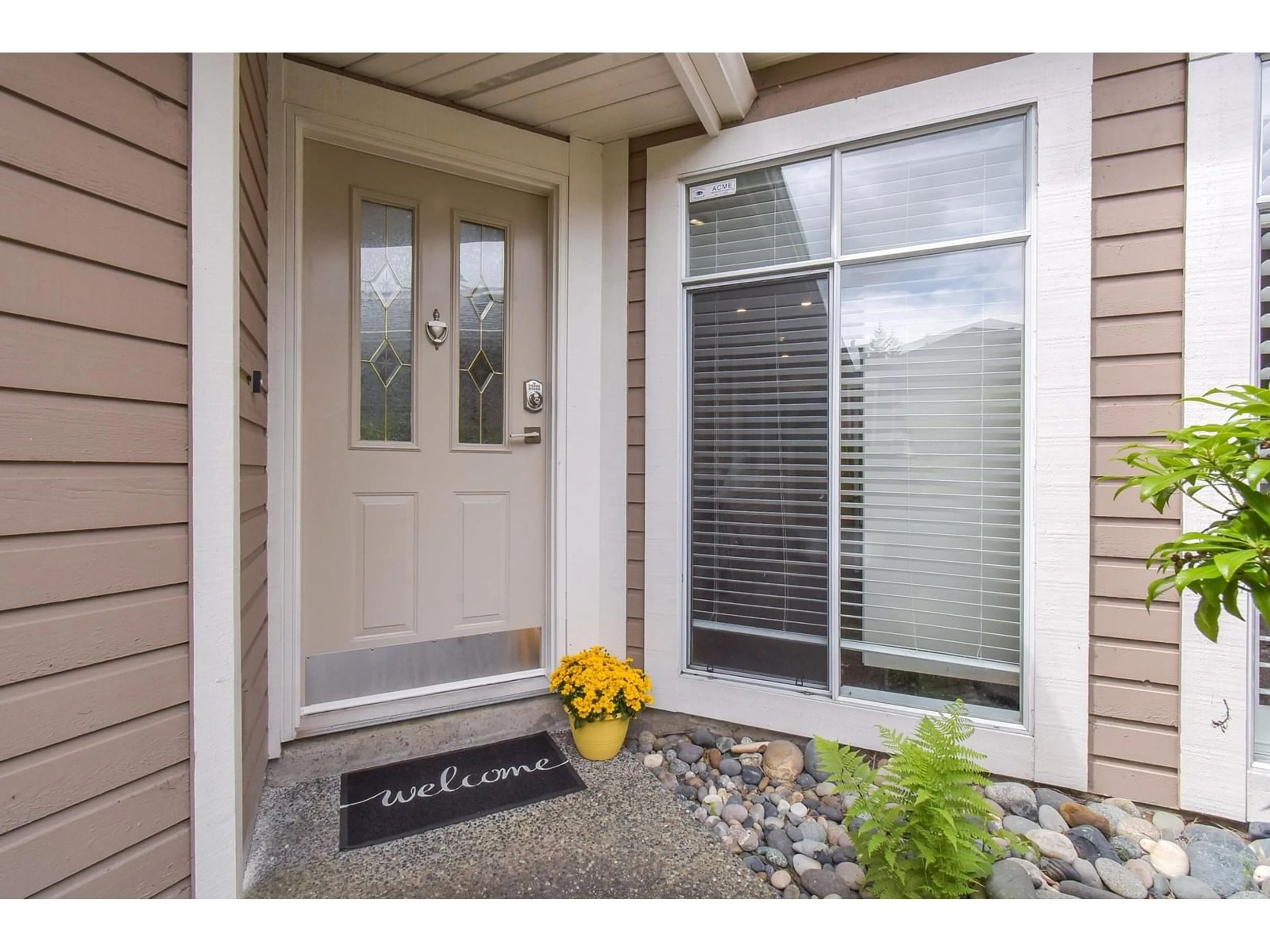 Indoor entryway for 66 - 2500 152, Surrey British Columbia V4P1M8