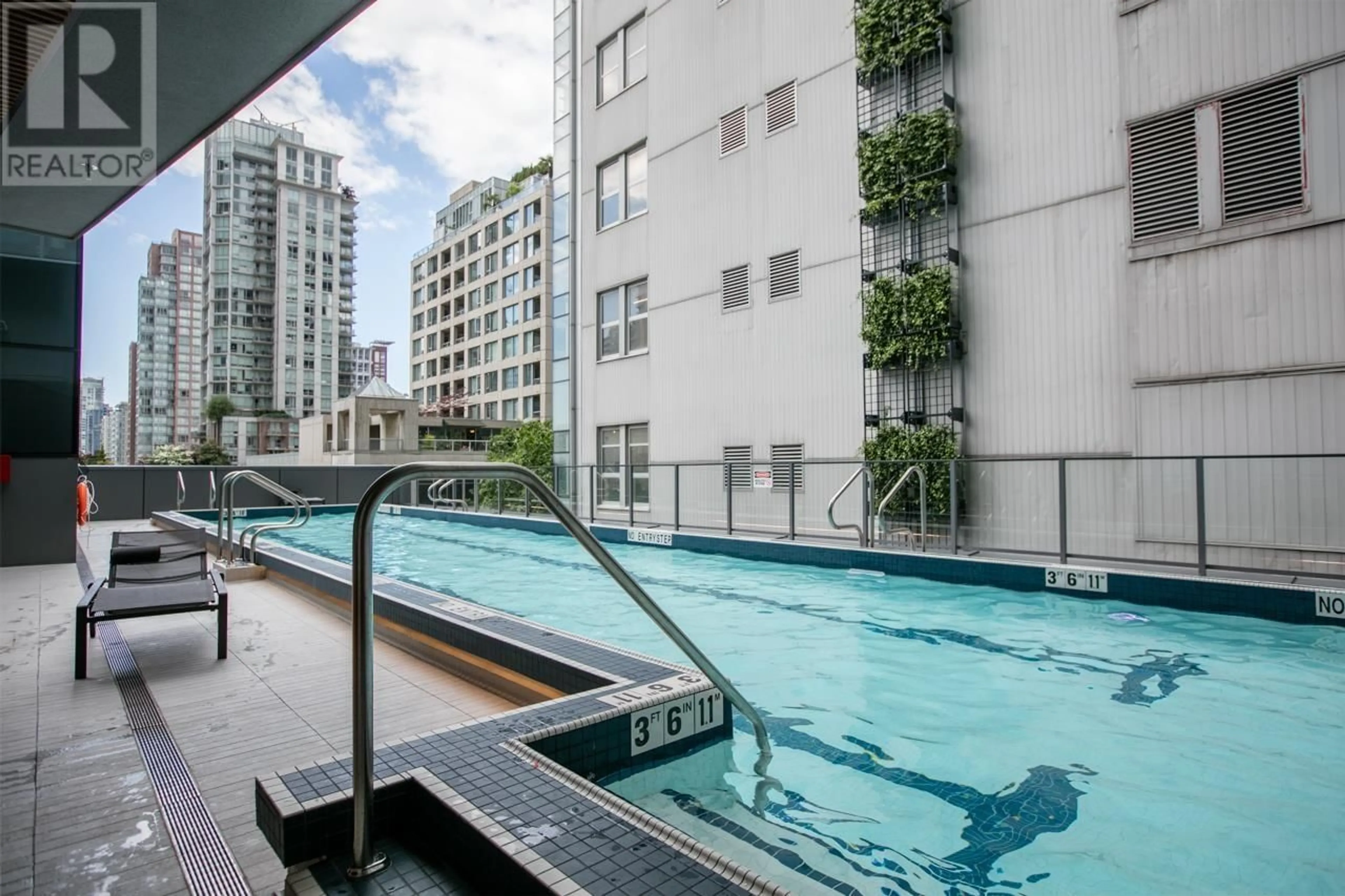 Pool for 1709 - 777 RICHARDS STREET, Vancouver British Columbia V6B0M6