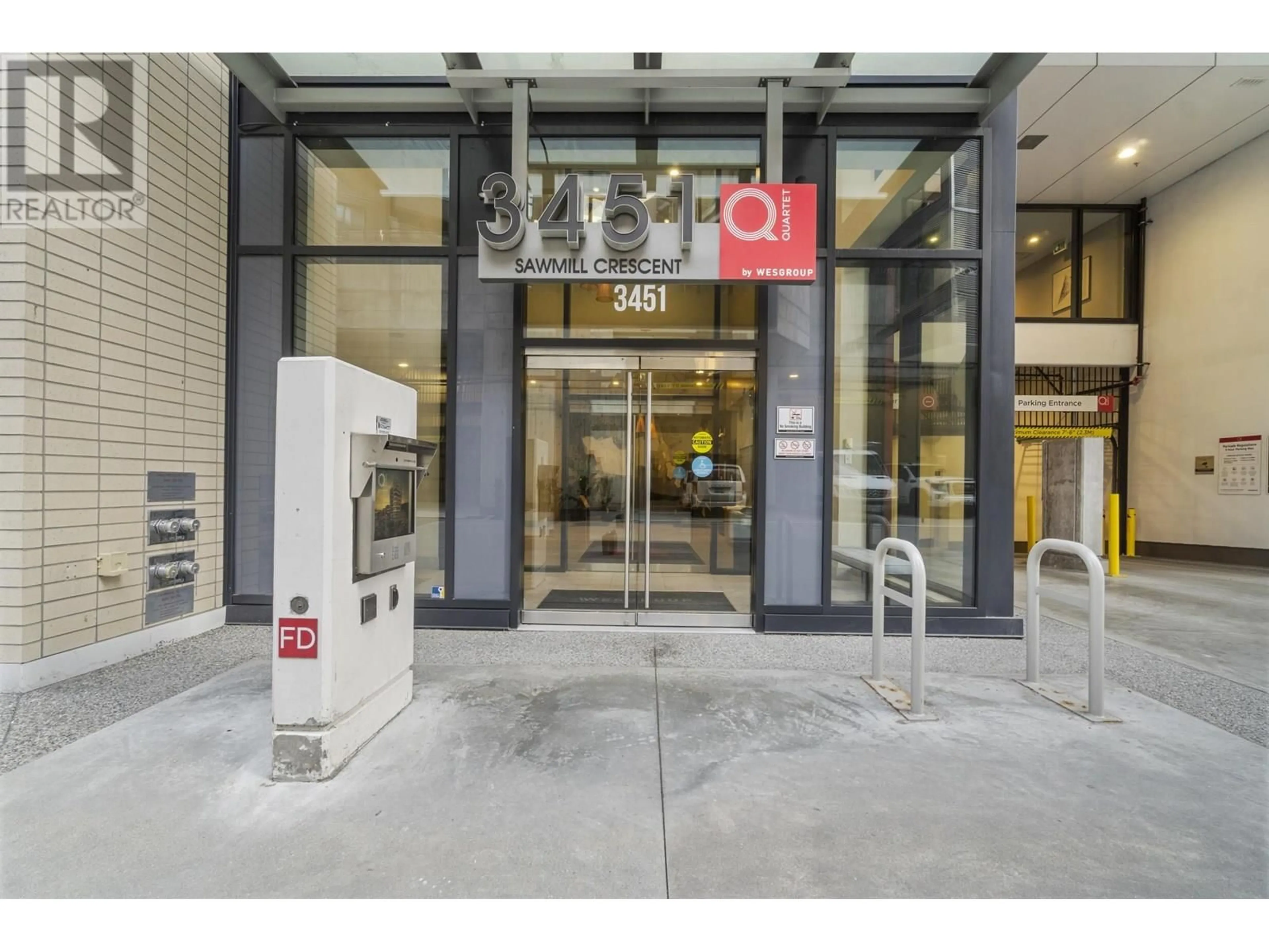 Indoor foyer for 702 - 3451 SAWMILL CRESCENT, Vancouver British Columbia V5S0H3