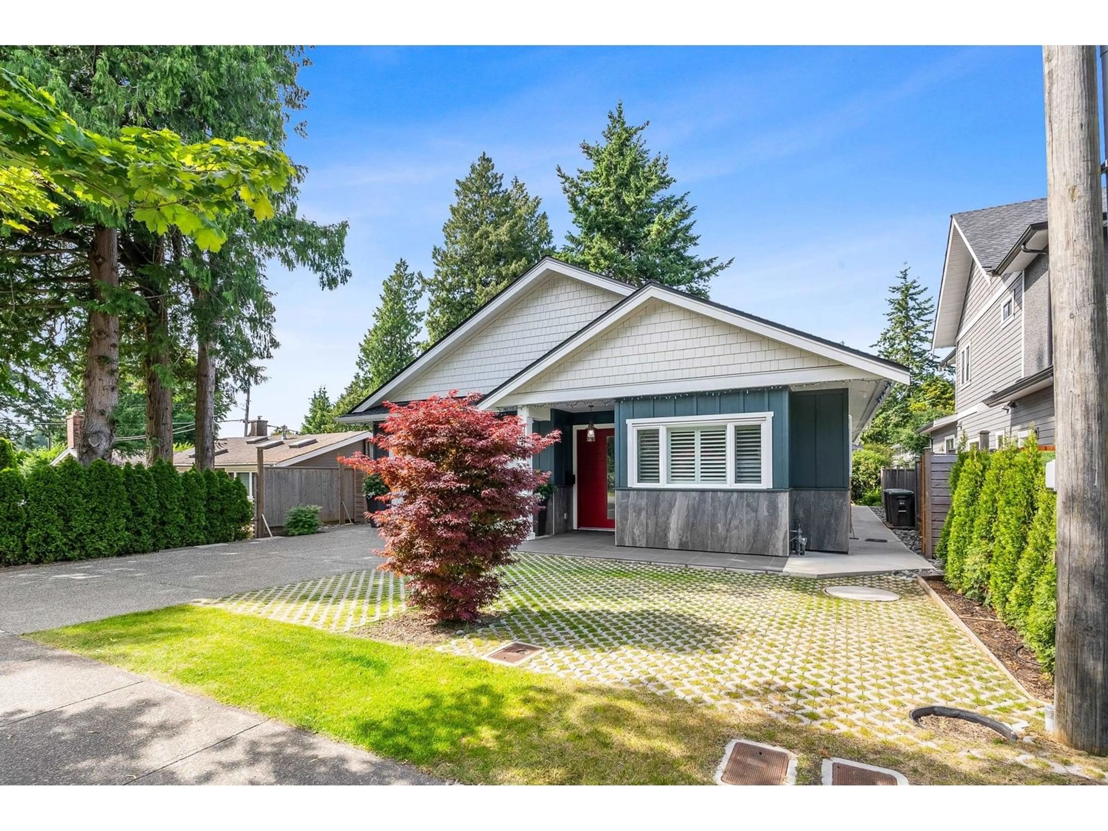Home with vinyl exterior material, street for 12621 25, Surrey British Columbia V4A2K5