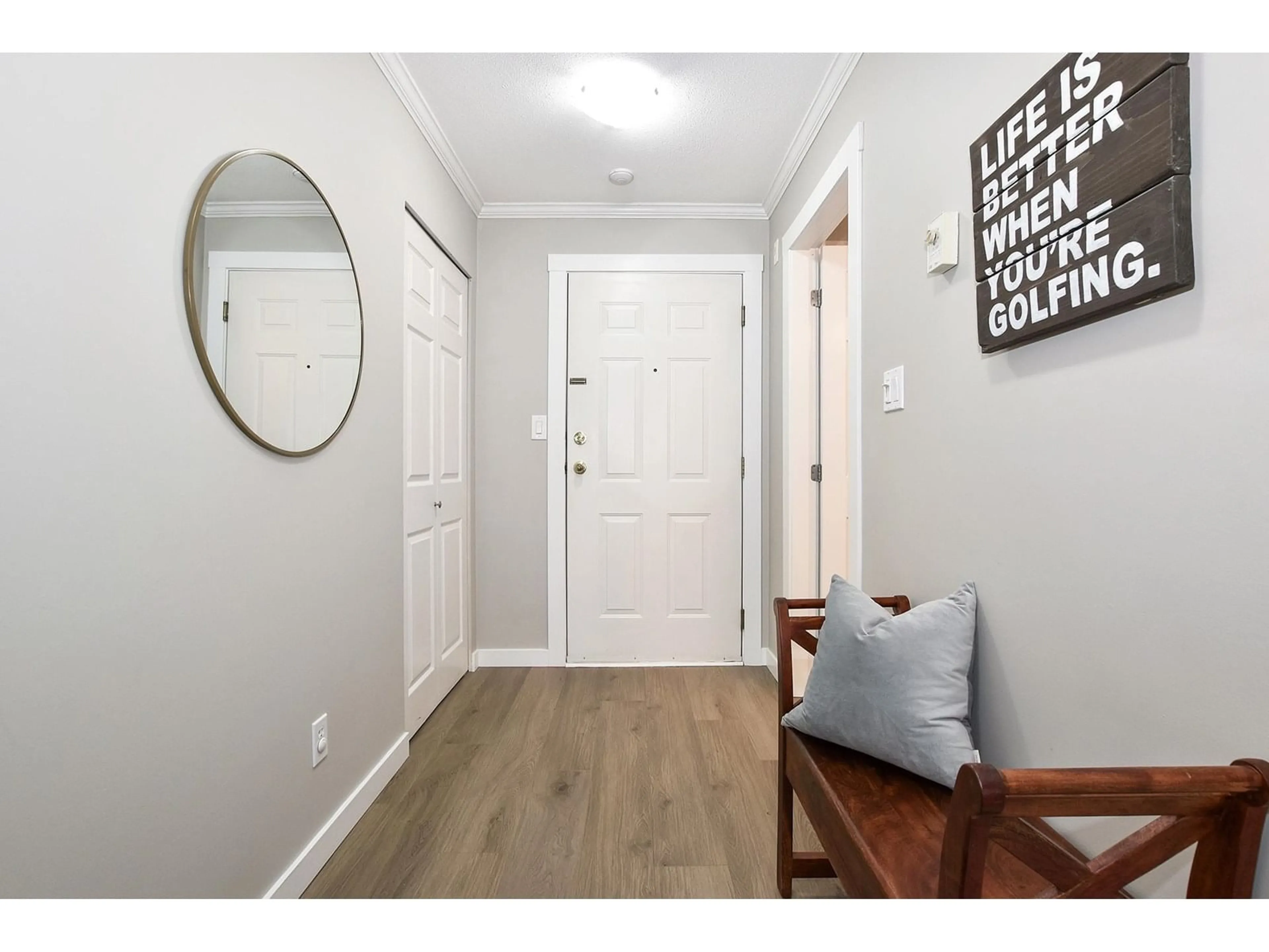 Indoor entryway for 403 - 33731 MARSHALL, Abbotsford British Columbia V2S1L5