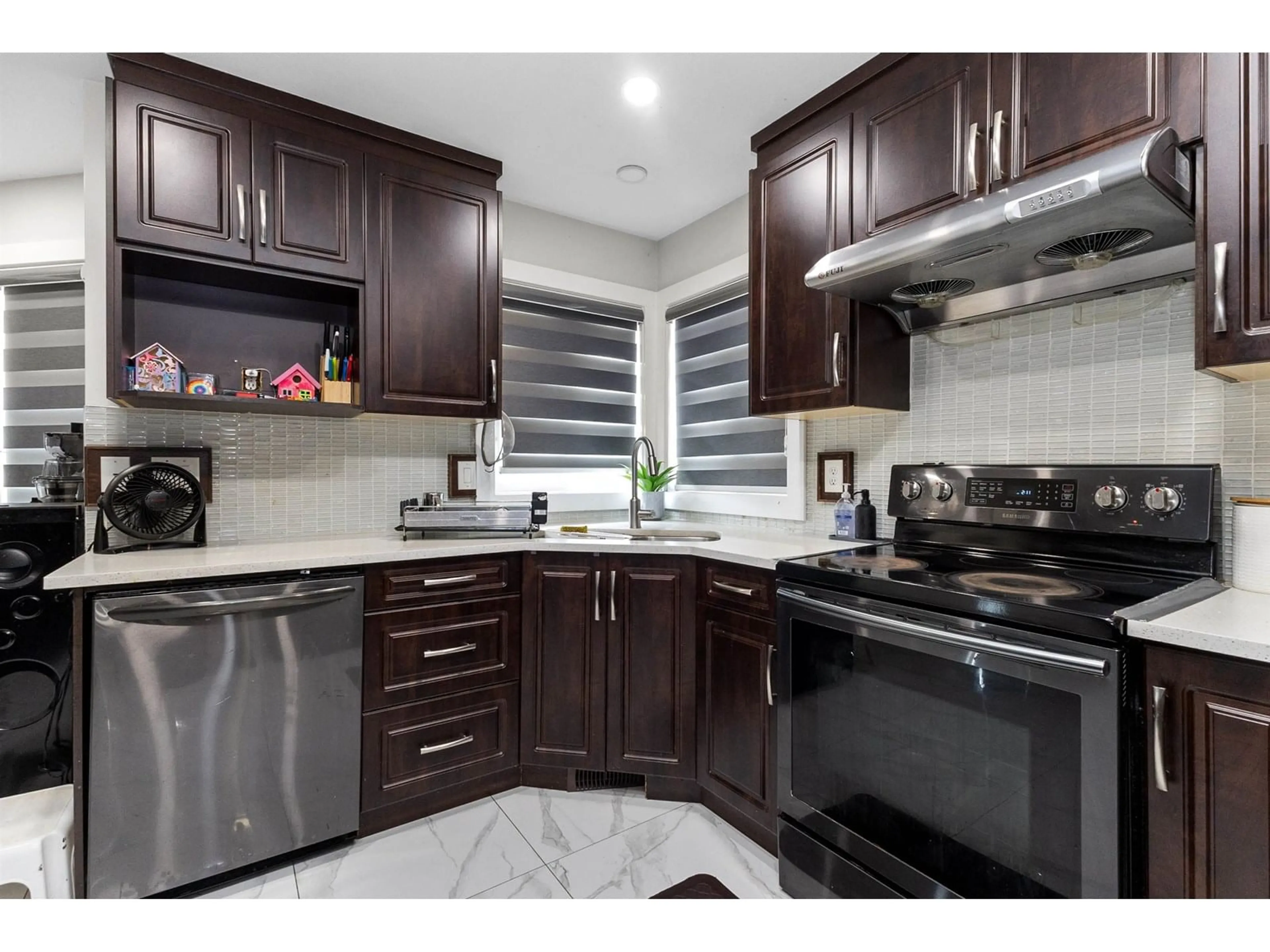 Unknown for 3305 TOWNLINE, Abbotsford British Columbia V2T5J7