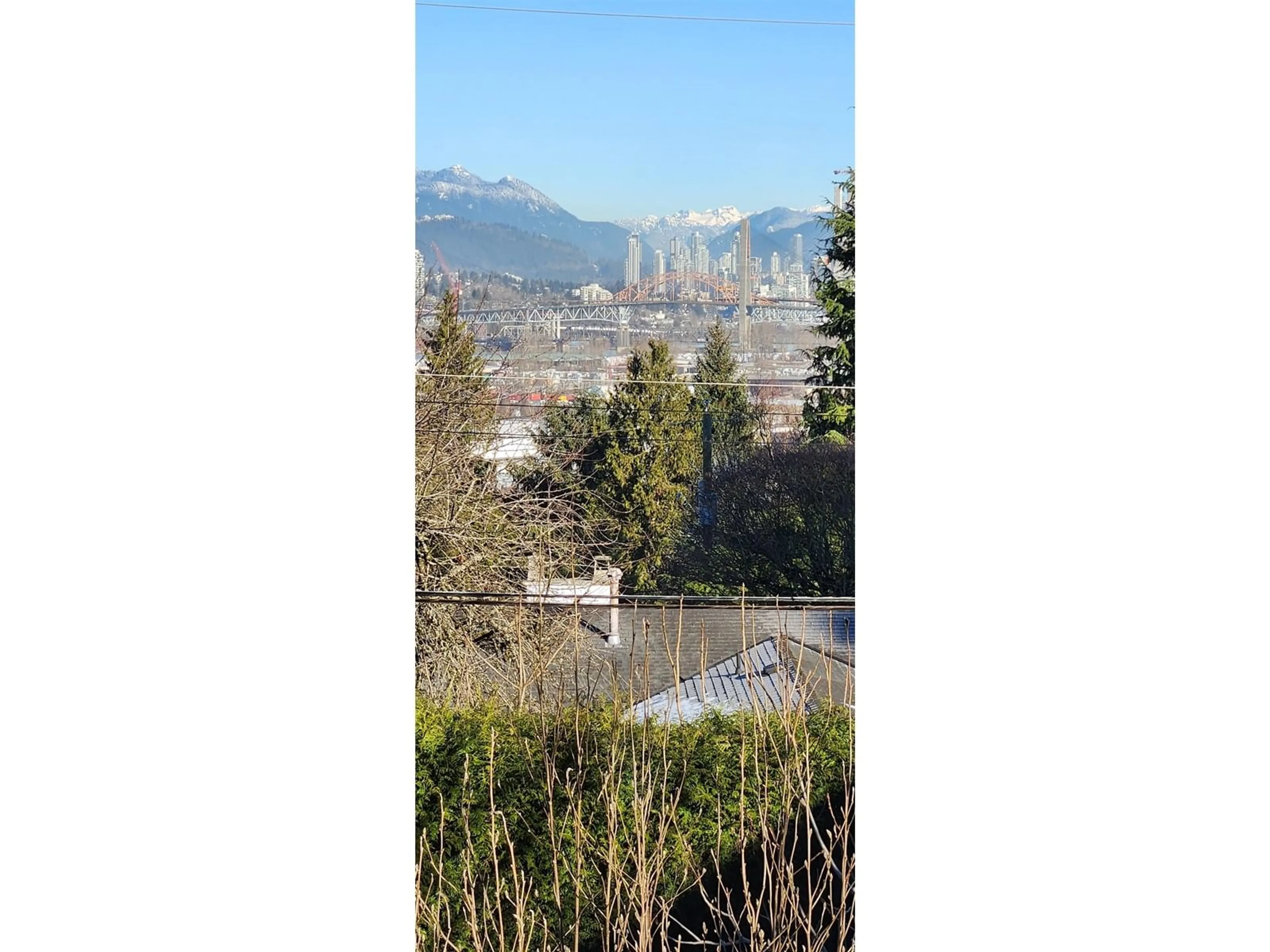 A pic from outside/outdoor area/front of a property/back of a property/a pic from drone, mountain view for 11795 99A, Surrey British Columbia V3V2P9