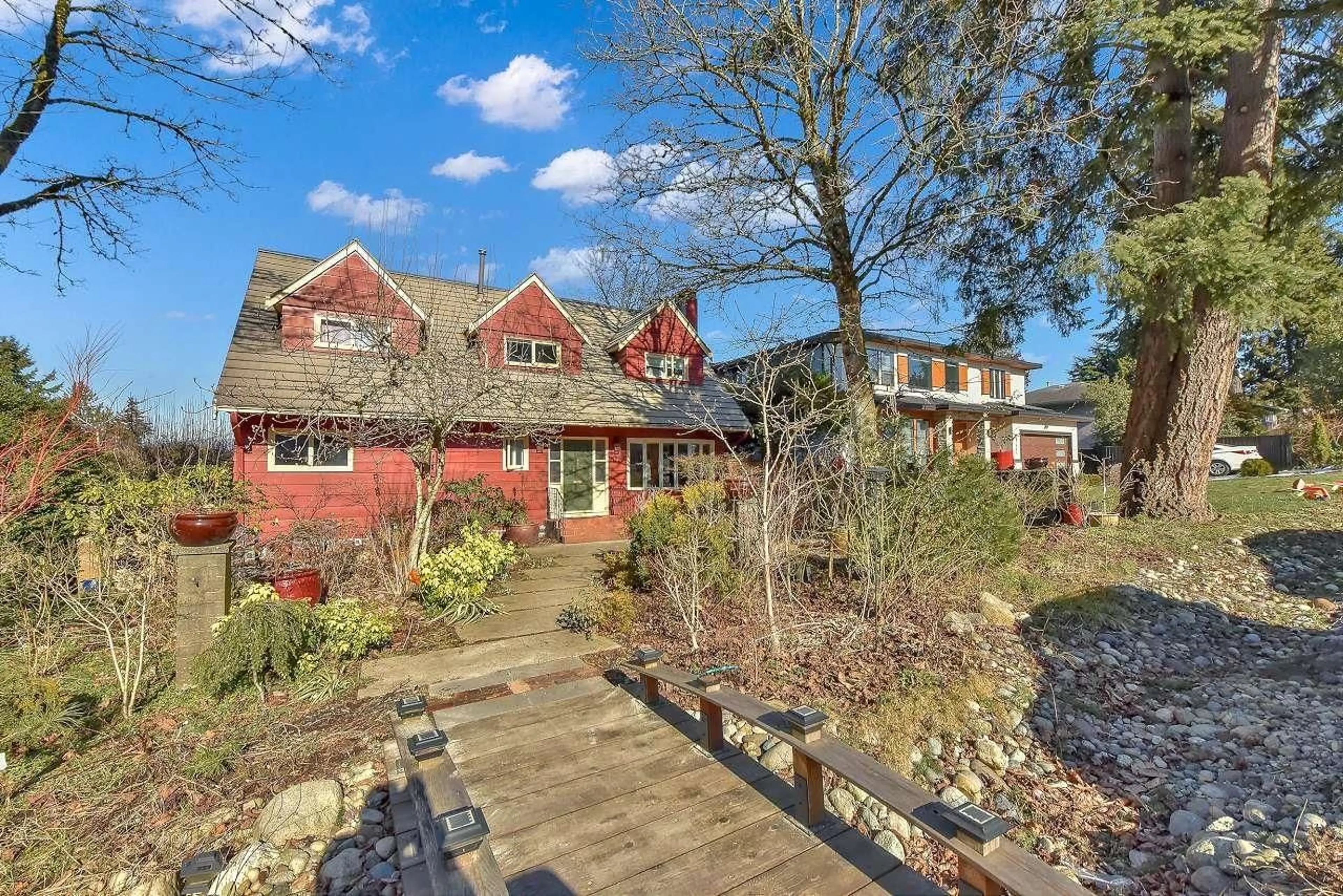 A pic from outside/outdoor area/front of a property/back of a property/a pic from drone, street for 11795 99A, Surrey British Columbia V3V2P9