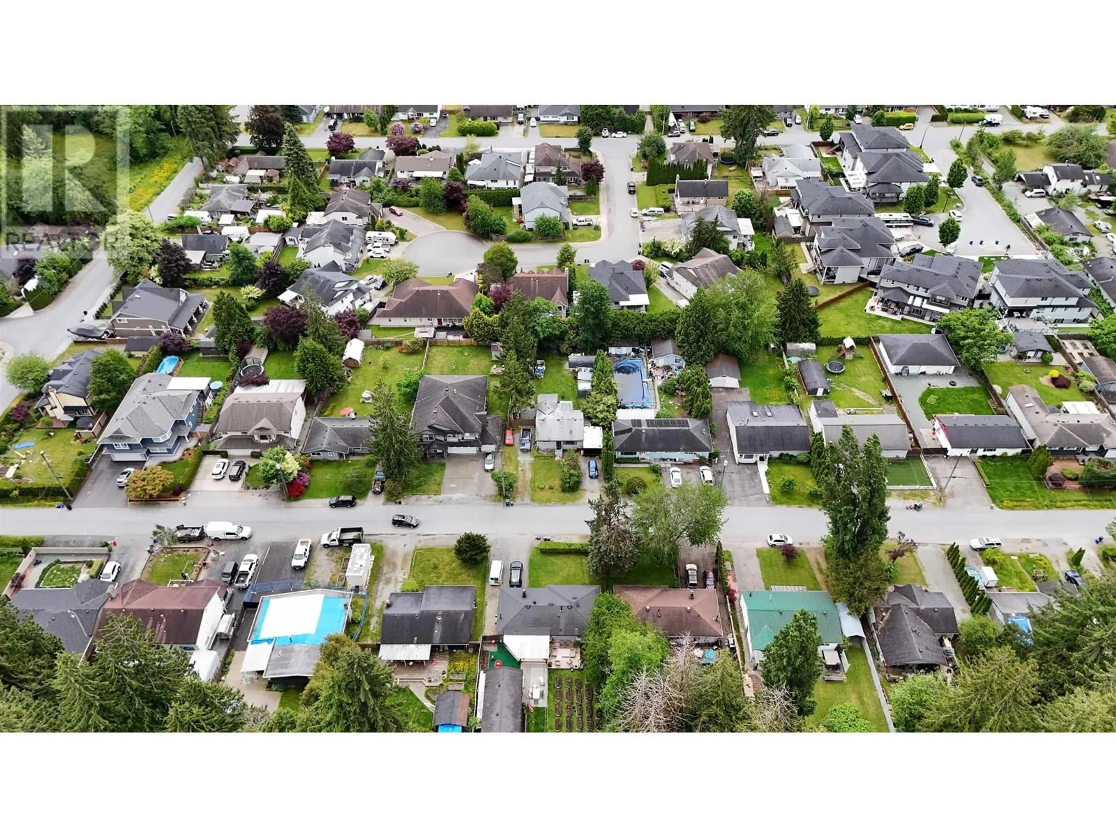 A pic from outside/outdoor area/front of a property/back of a property/a pic from drone, street for 24942 121 AVENUE, Maple Ridge British Columbia V4R2A5