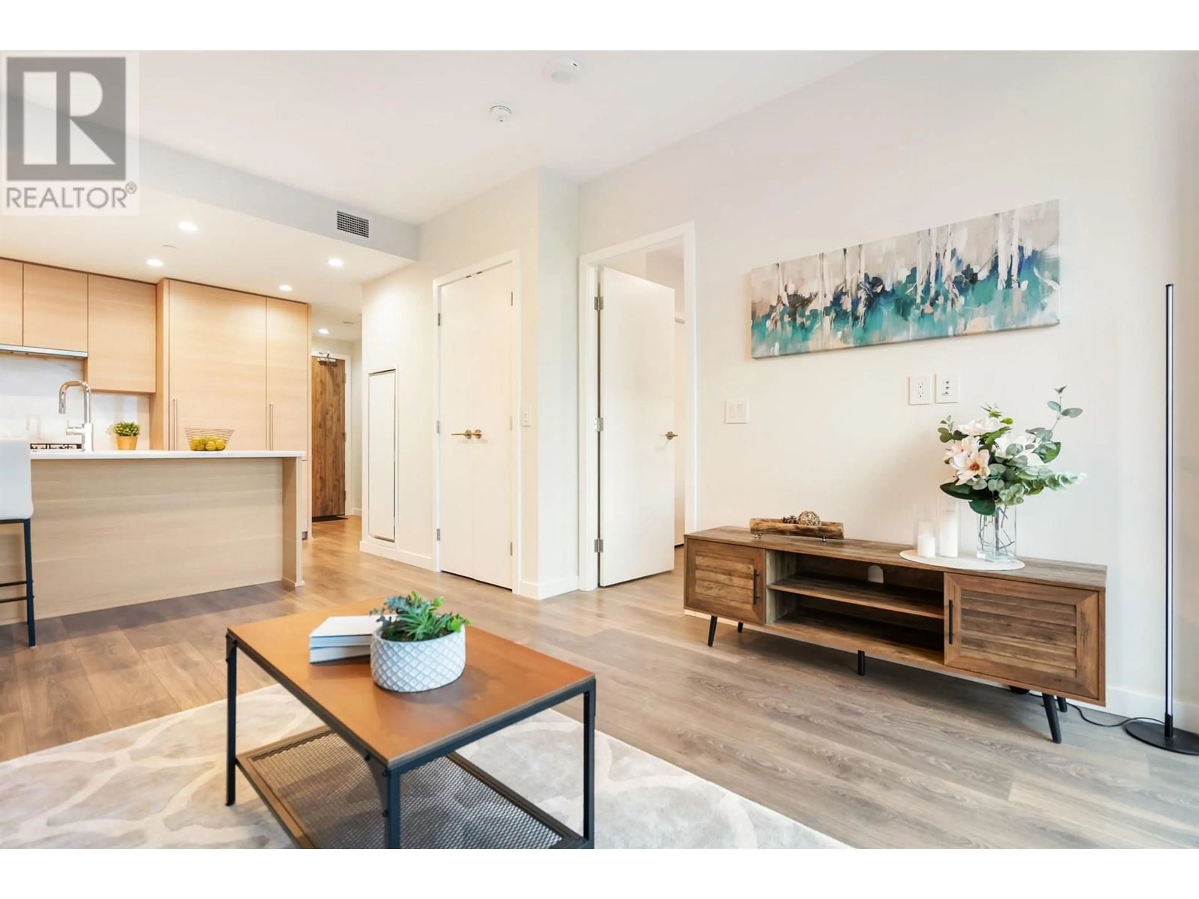 Indoor entryway for 2203 - 308 MORRISSEY ROAD, Port Moody British Columbia V3H0M2
