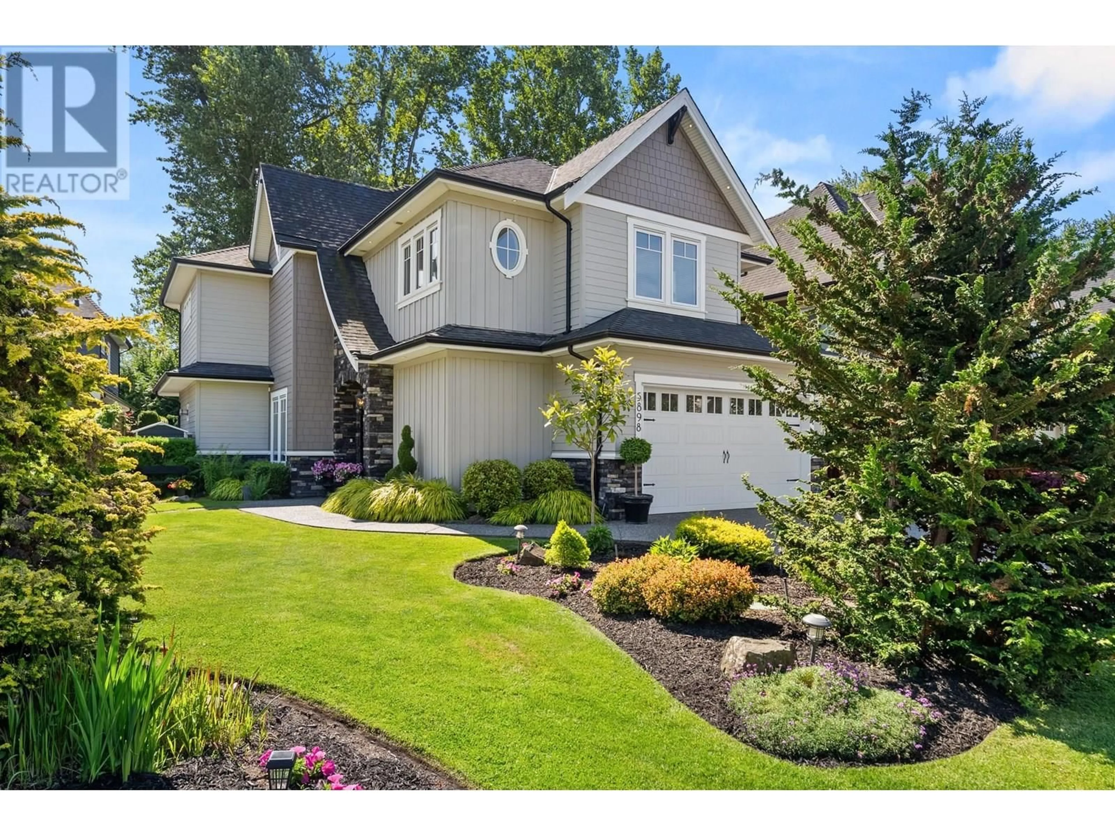 Home with vinyl exterior material, street for 5898 COVE REACH ROAD, Delta British Columbia V4K5G9