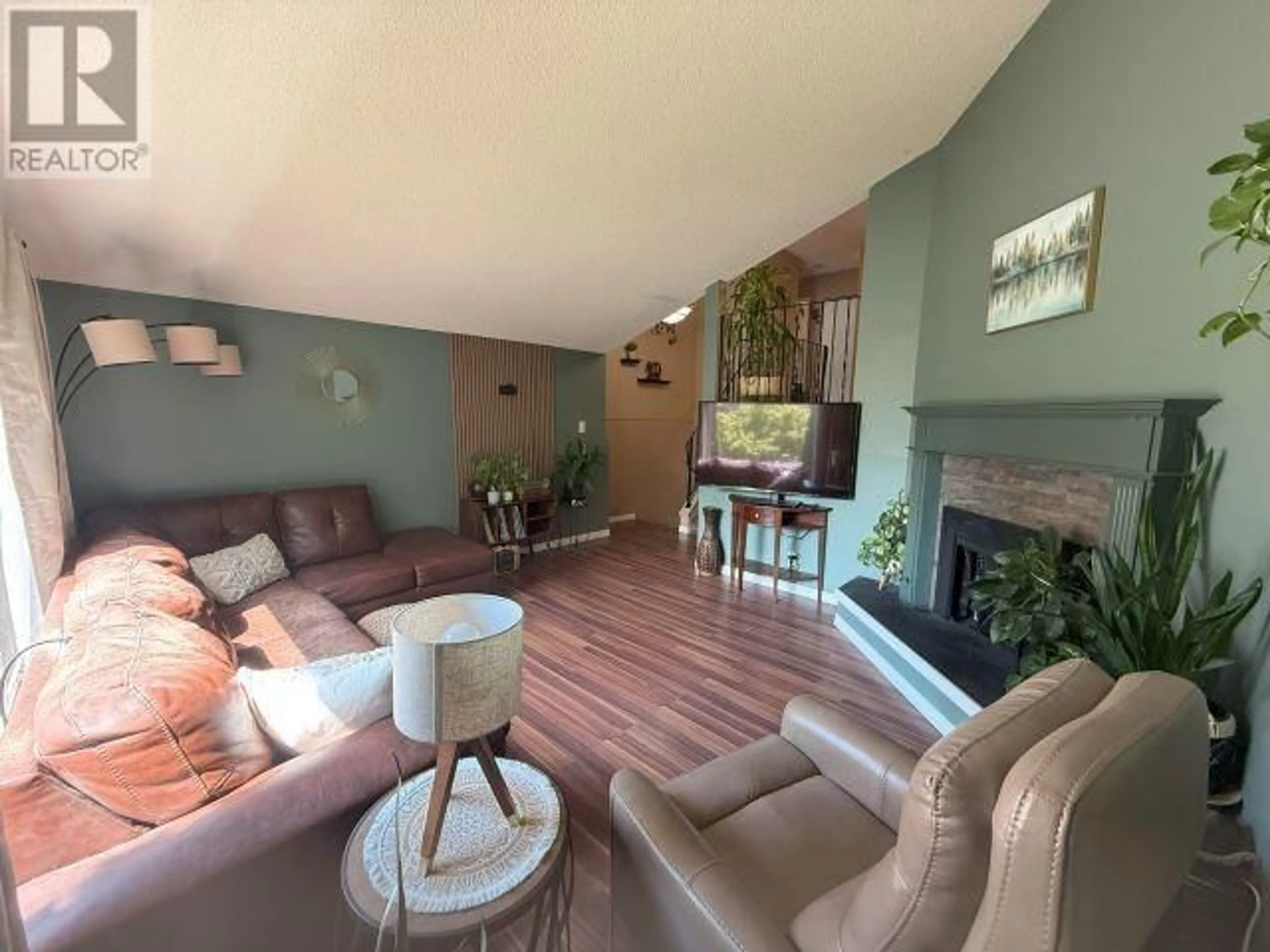 Living room with furniture, unknown for 8266 ST LAWRENCE AVENUE, Prince George British Columbia V2N4K8