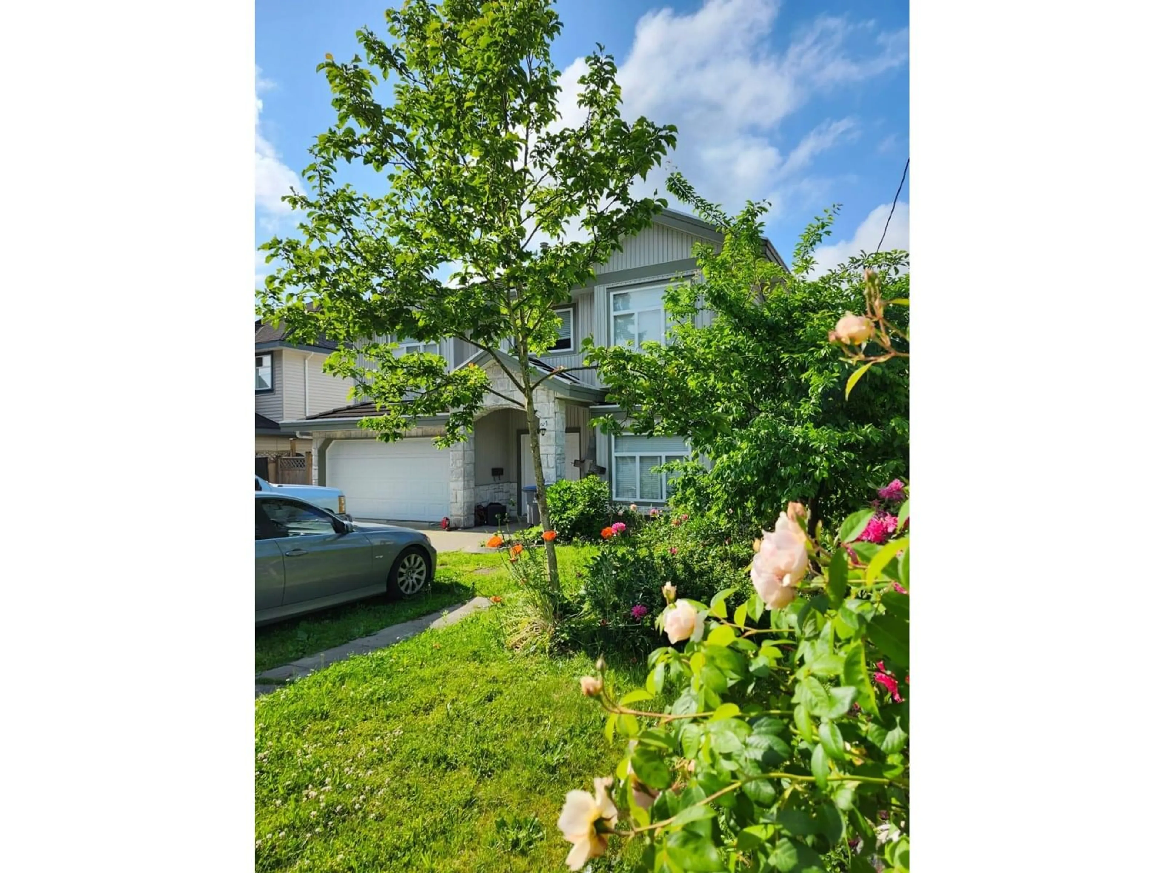 A pic from outside/outdoor area/front of a property/back of a property/a pic from drone, street for 14922 102A, Surrey British Columbia V3R1K9