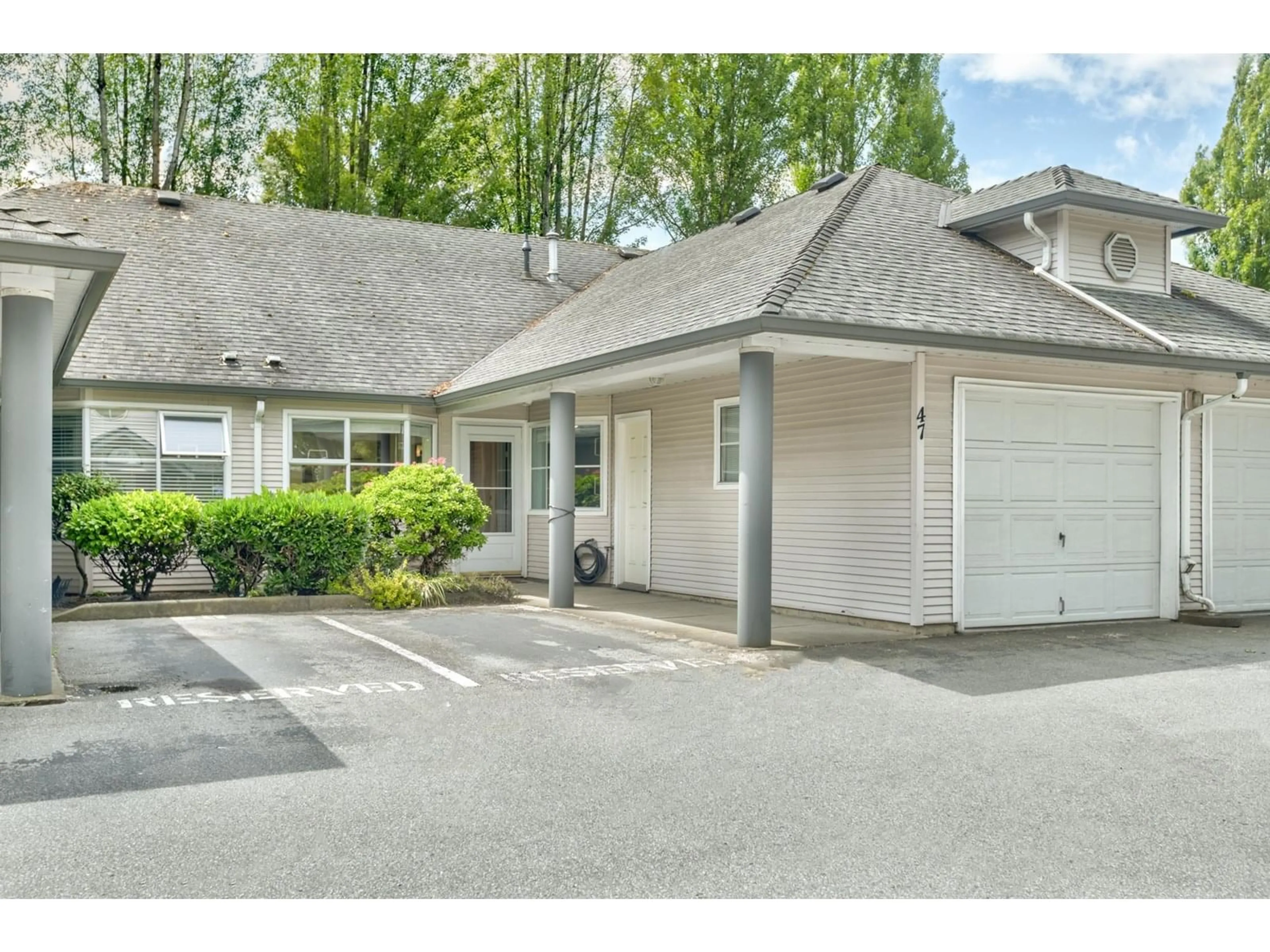 Unknown for 47 - 9088 HOLT, Surrey British Columbia V3V4H3