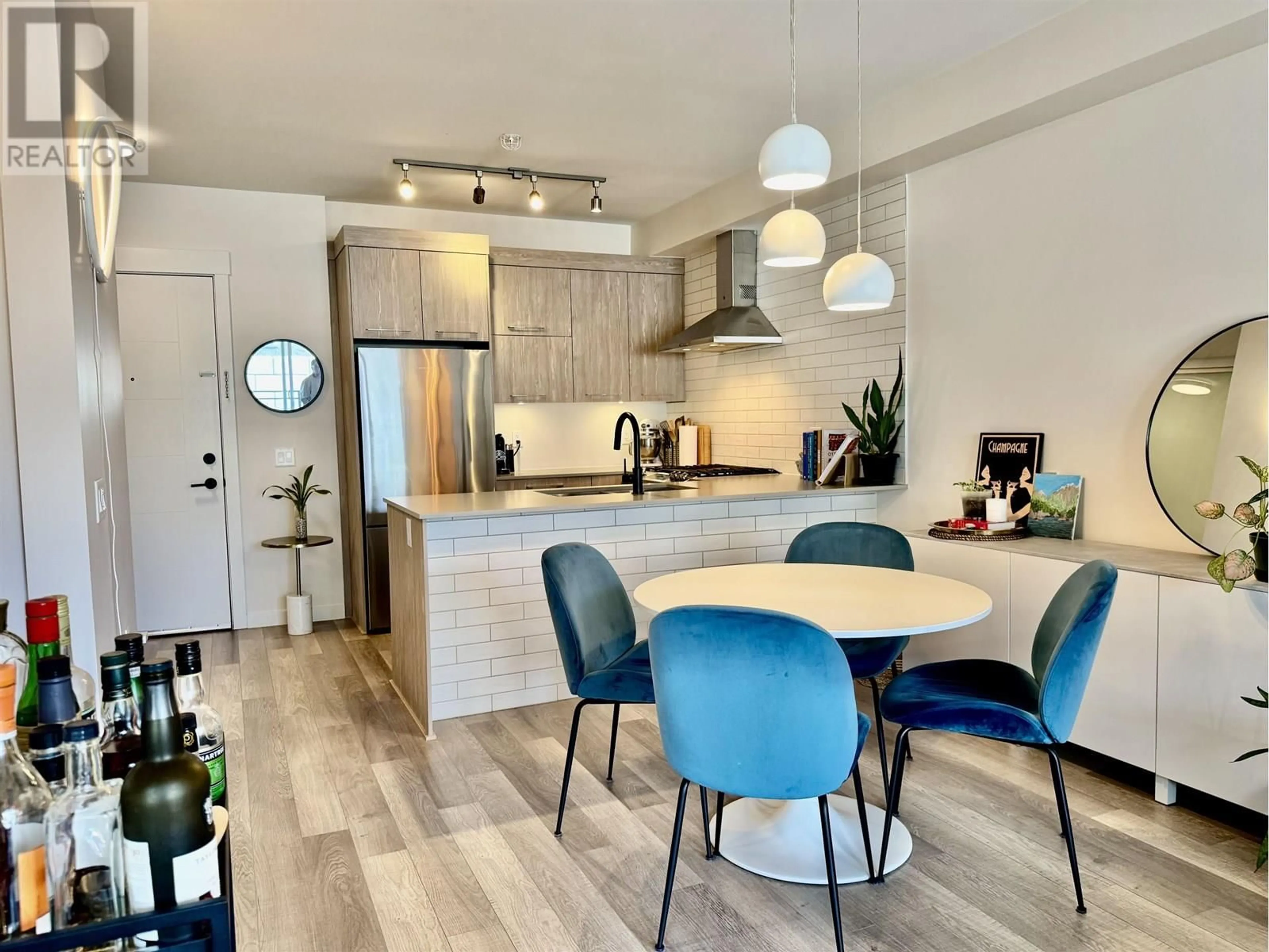 Open concept kitchen, unknown for 315 - 1012 AUCKLAND STREET, New Westminster British Columbia V3M0M3