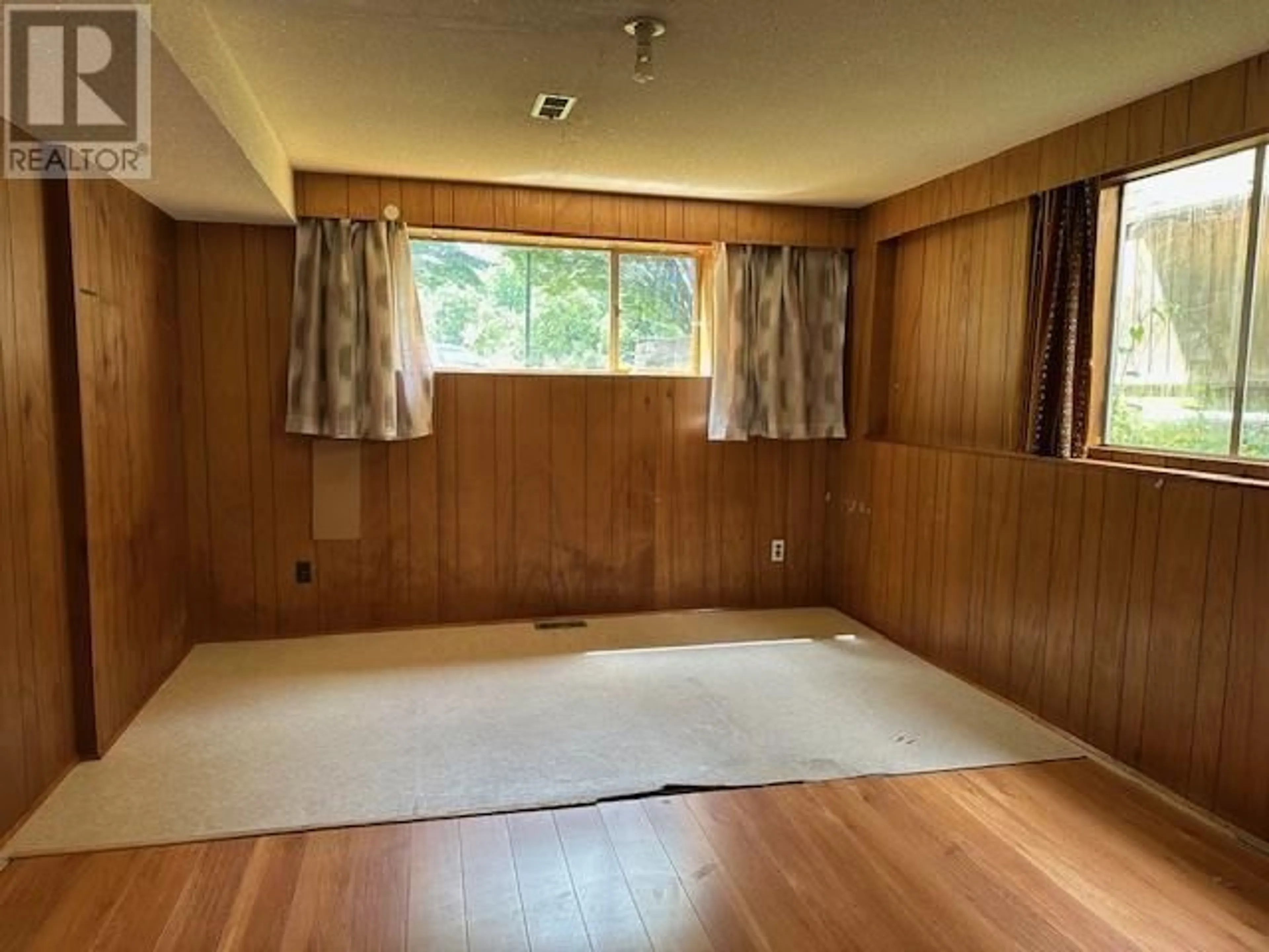 A pic of a room for 5378 RHODES STREET, Vancouver British Columbia V5R3N8