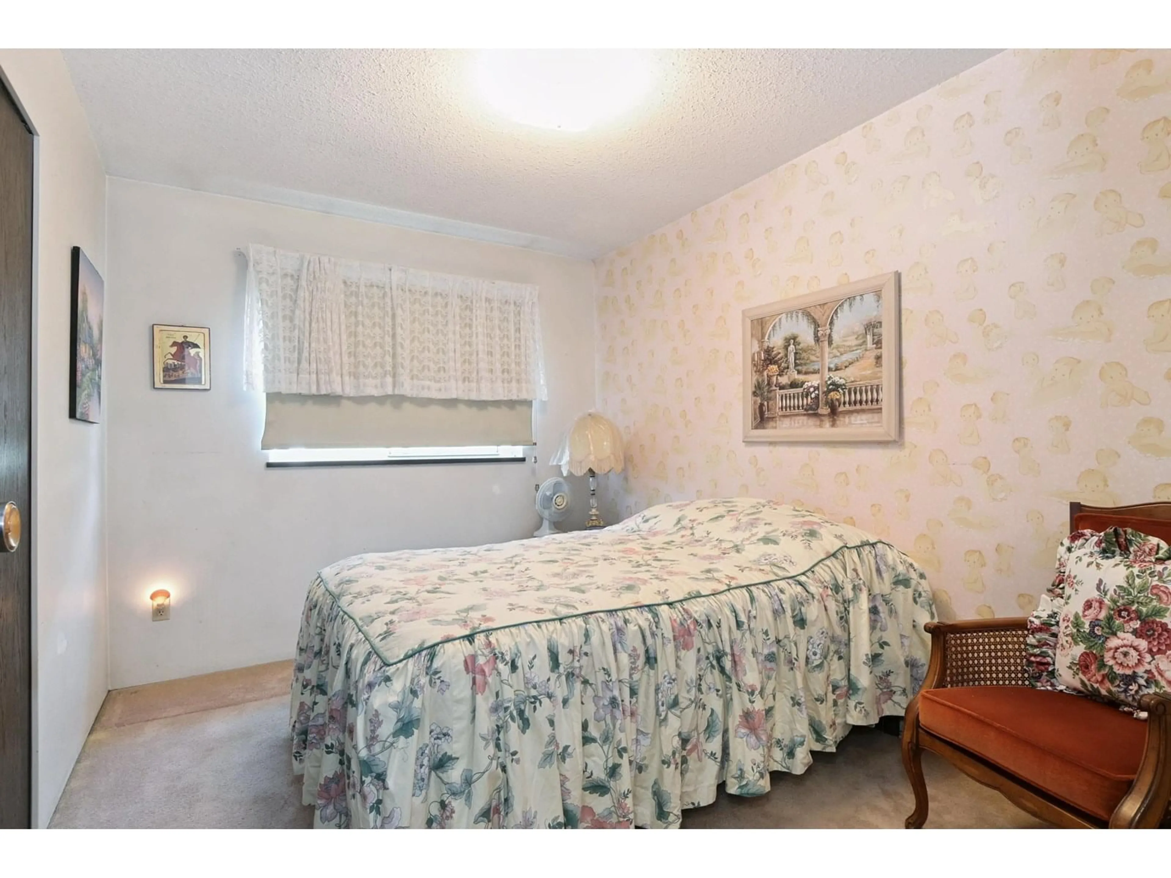 A pic of a room for 4820 200, Langley British Columbia V3A1L5