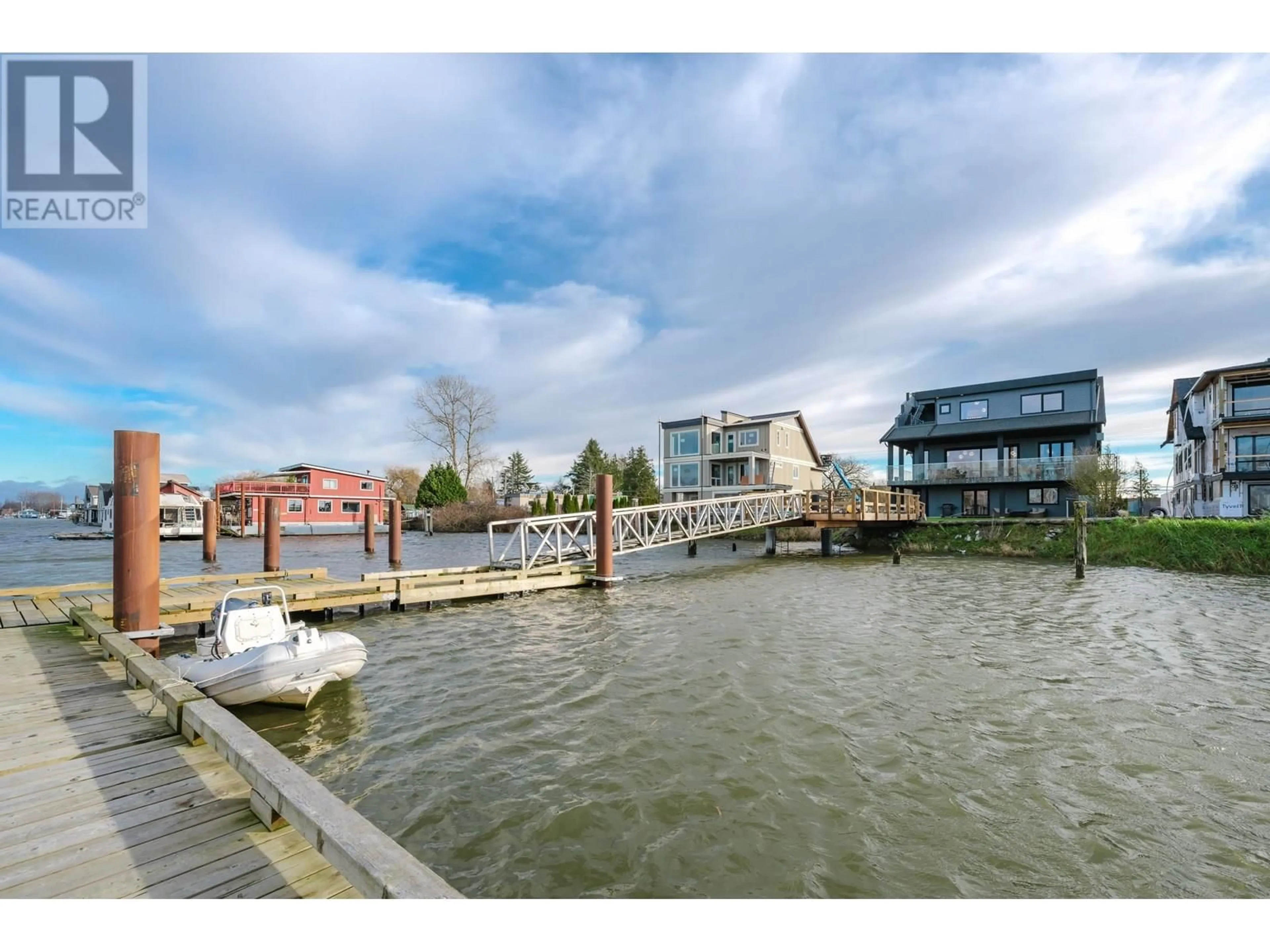 Blurry image for 4259 RIVER ROAD, Delta British Columbia V4K1R9
