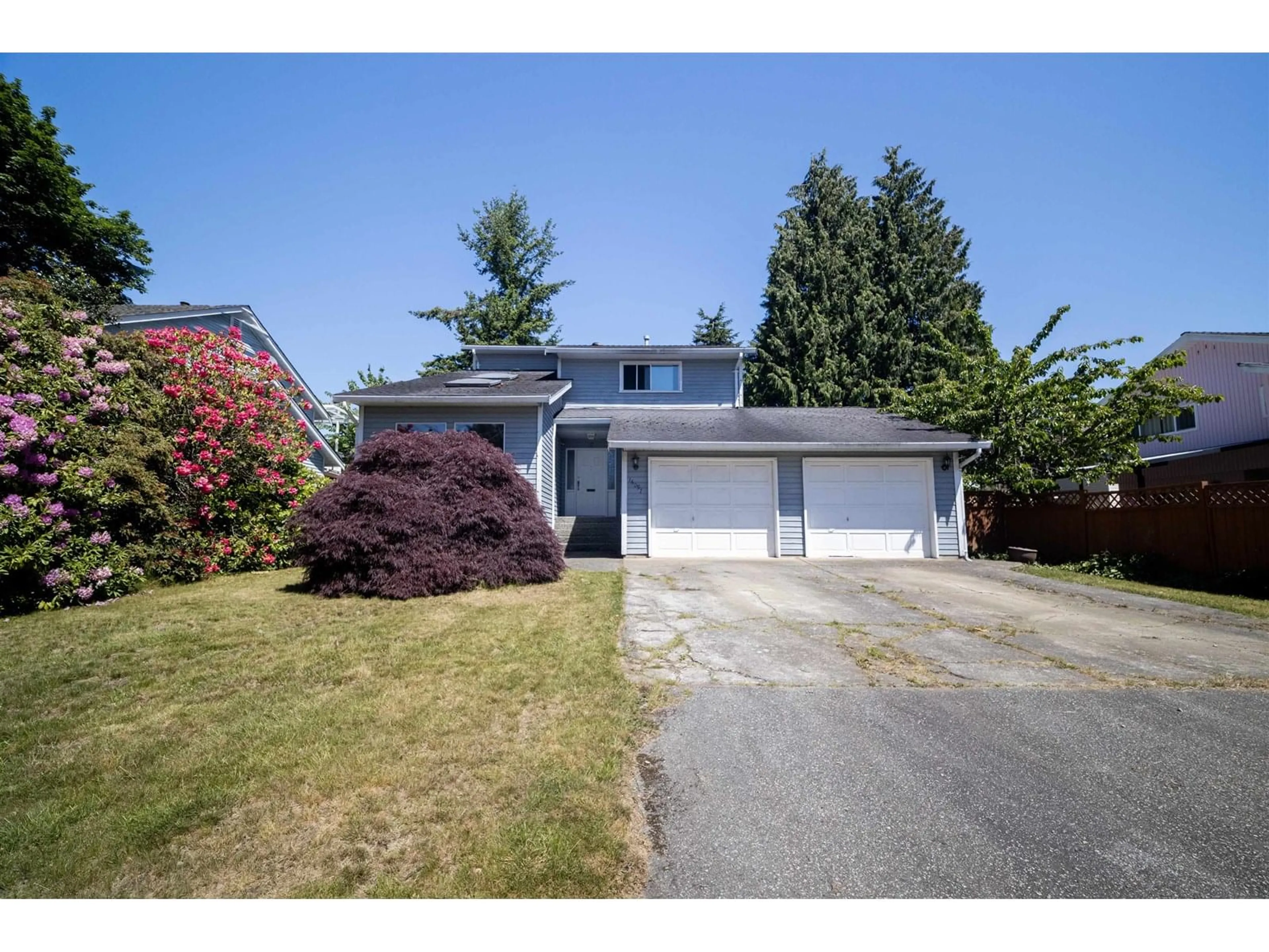 Home with vinyl exterior material, street for 16097 10, Surrey British Columbia V4A1A7