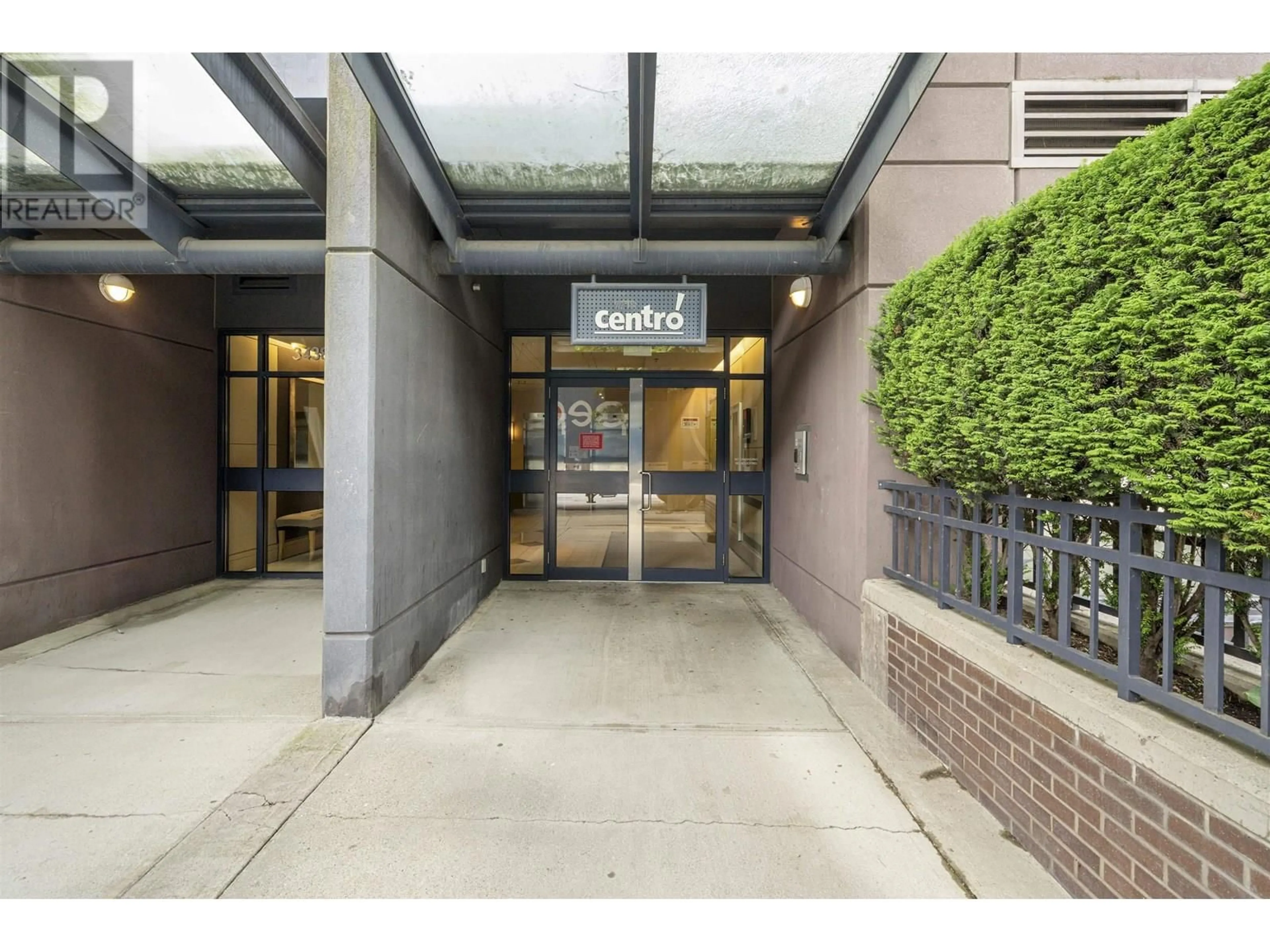 Indoor foyer for 1606 - 3438 VANNESS AVENUE, Vancouver British Columbia V5R6E7