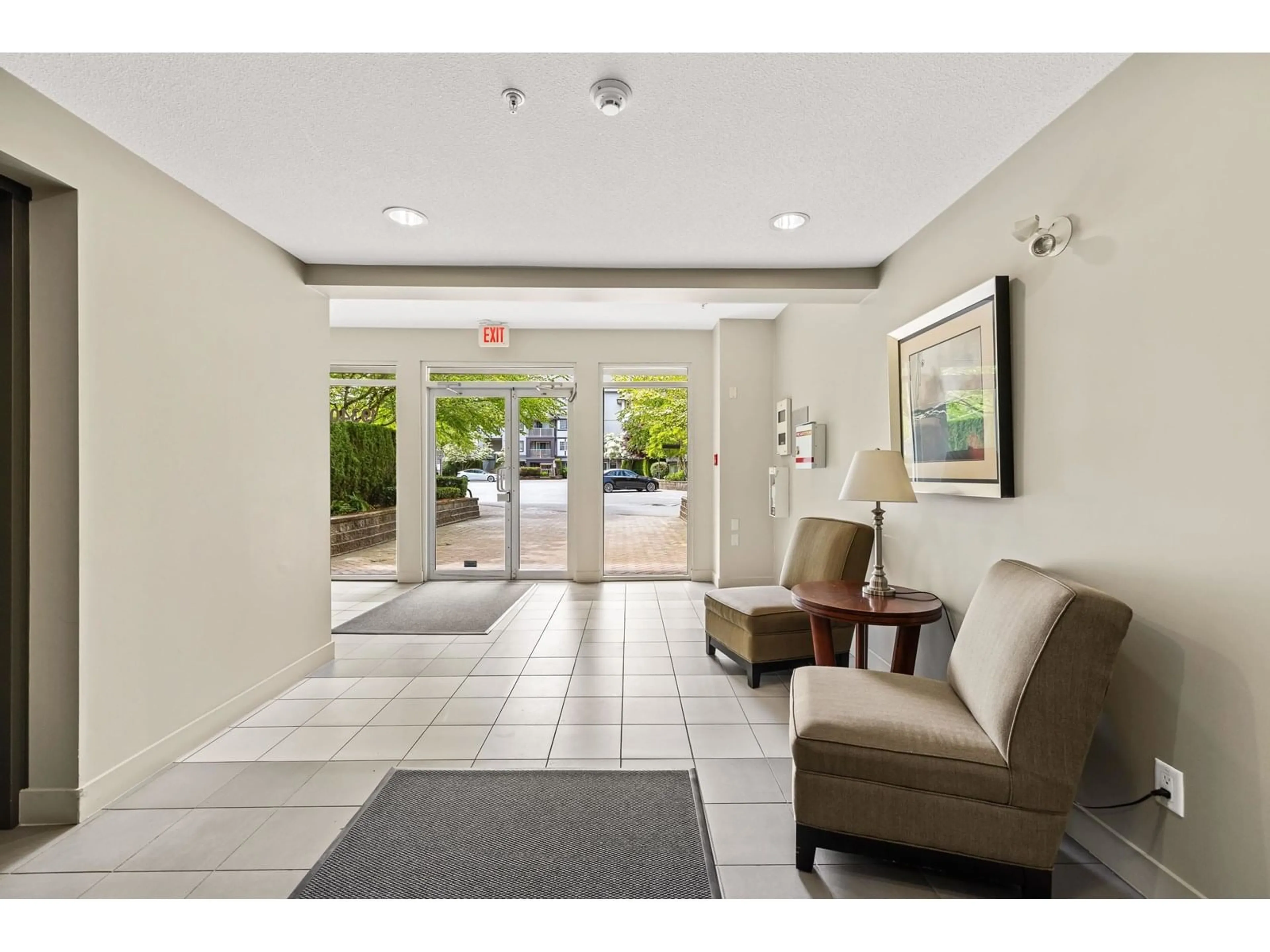 Indoor foyer for 104 - 19340 65, Surrey British Columbia V4N0A3