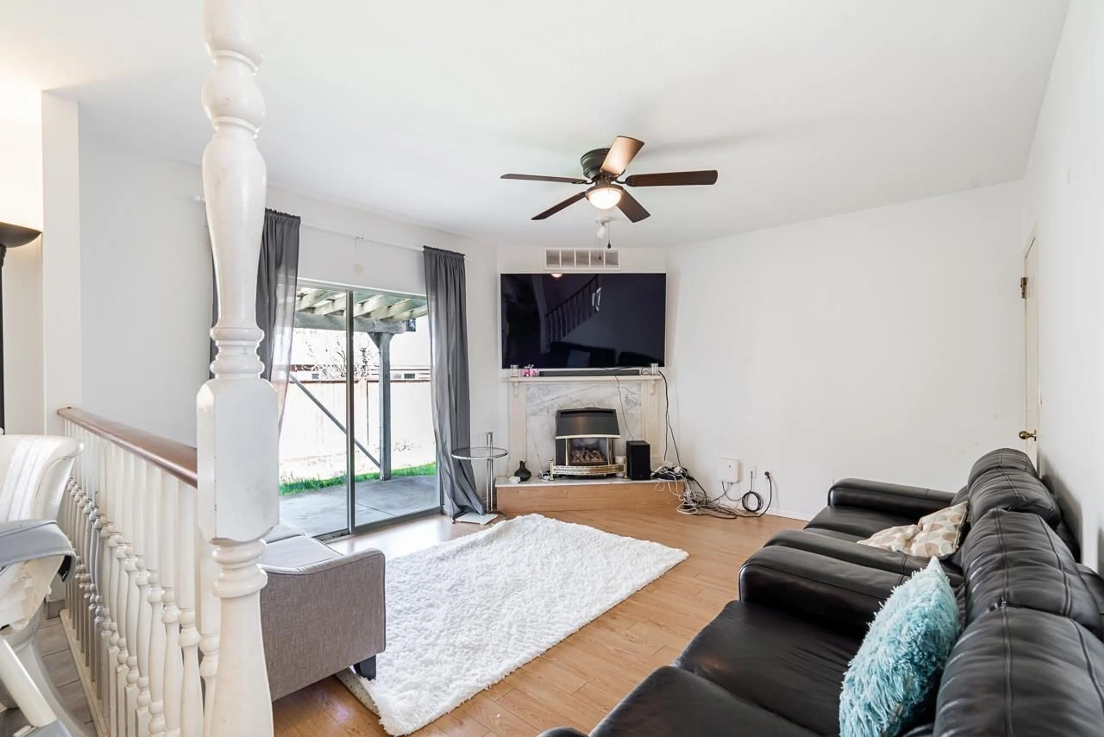 Living room with furniture, unknown for 8867 116B, Delta British Columbia V4C5Z9