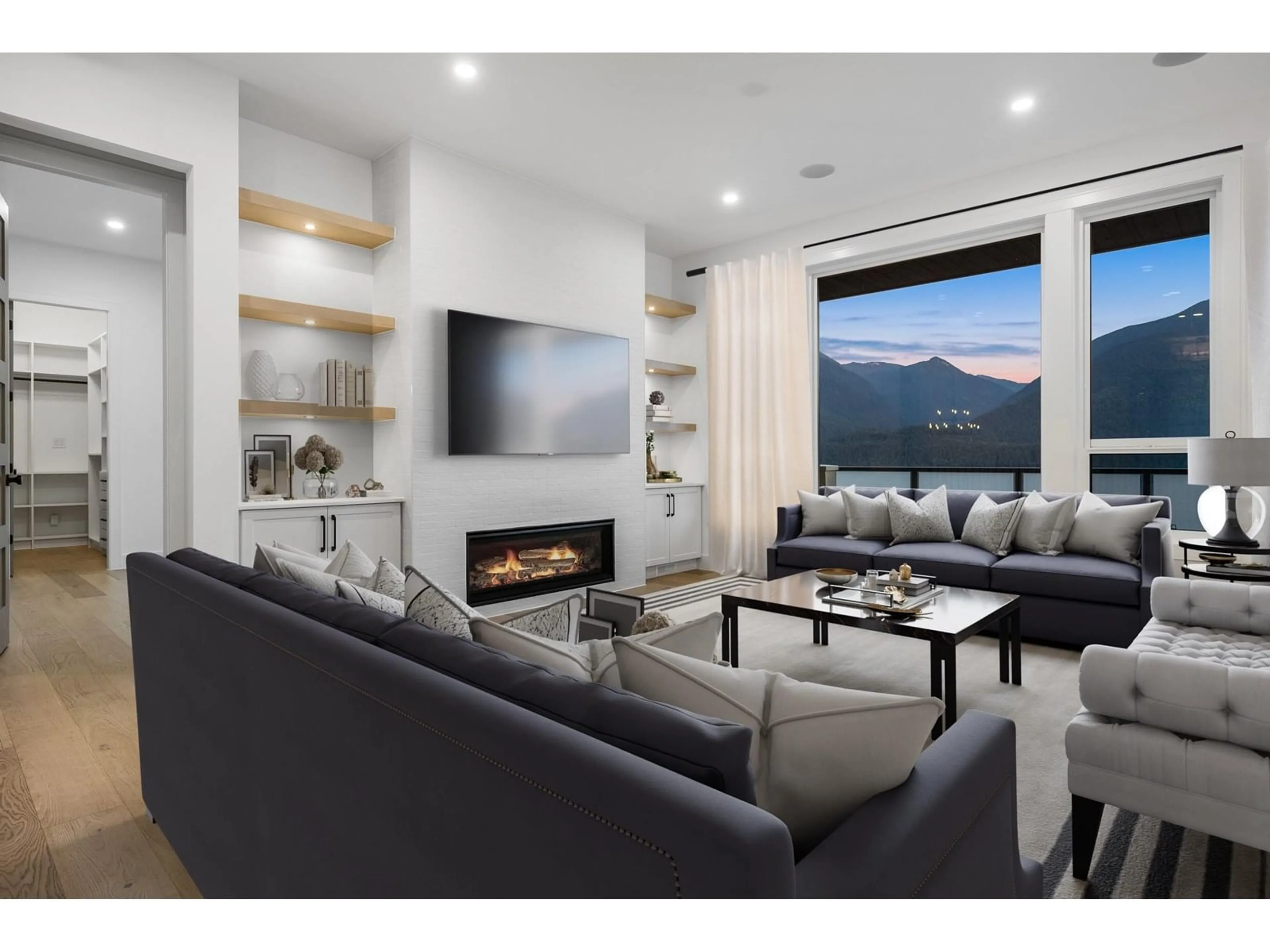 Living room with furniture, unknown for 46007 WEEDEN DRIVE, Chilliwack British Columbia V2R5T8
