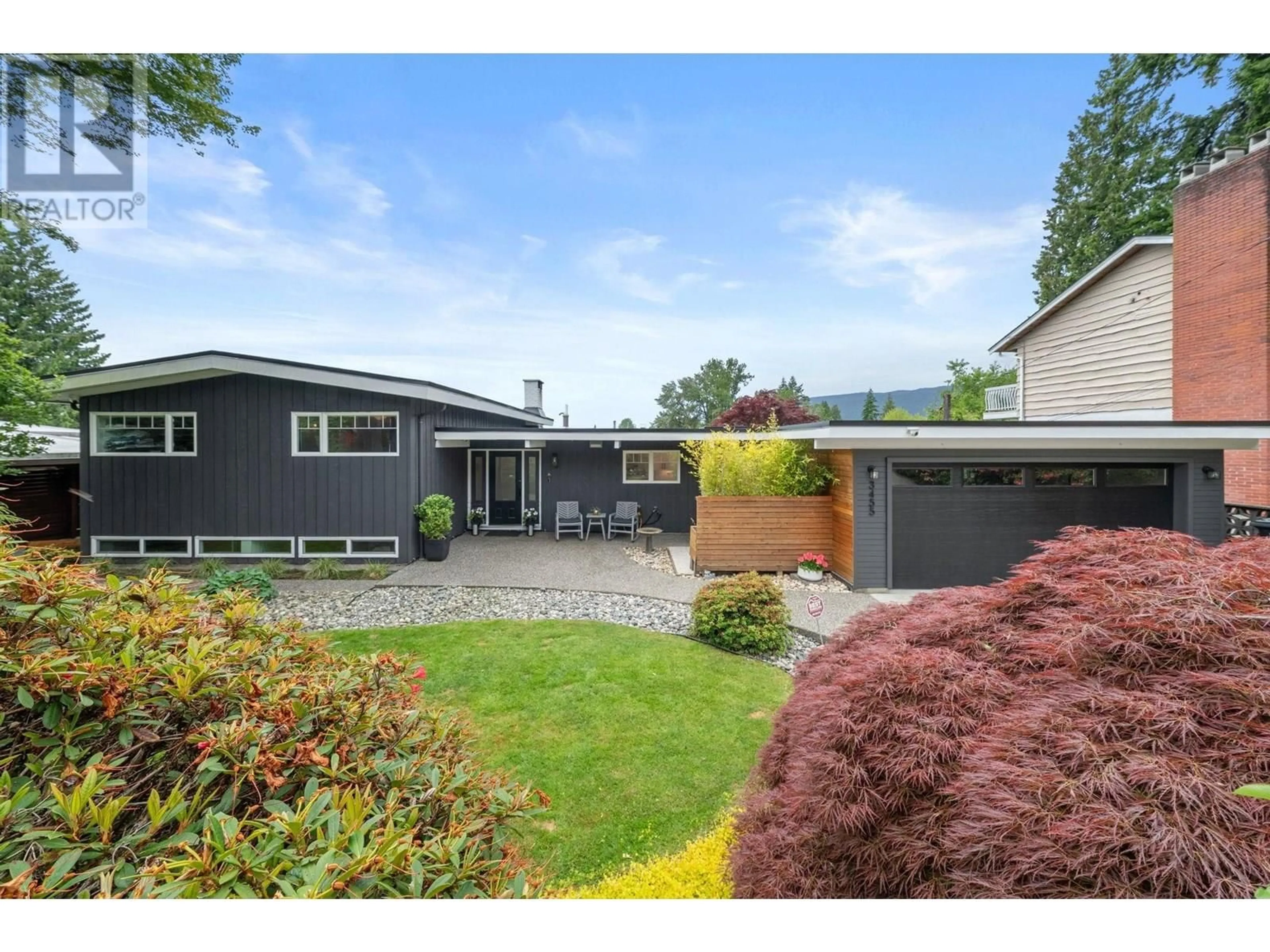 Home with vinyl exterior material, street for 3455 CALDER AVENUE, North Vancouver British Columbia V7N3R8