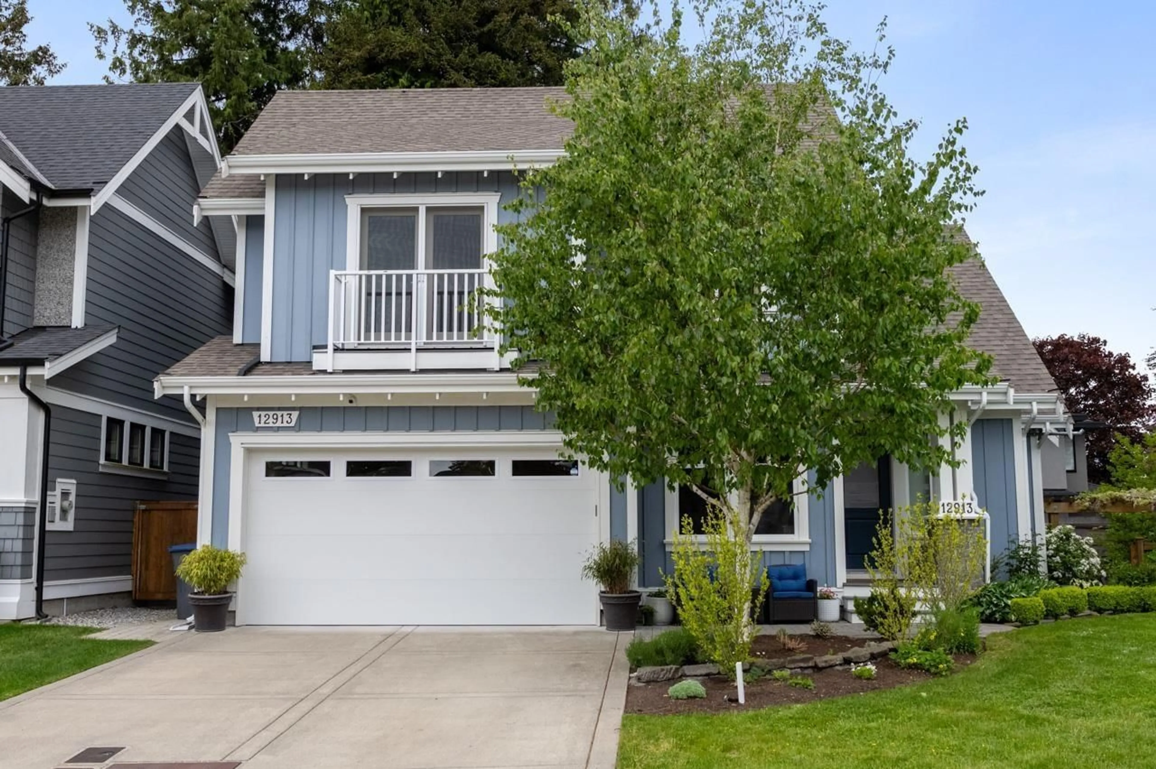 Home with vinyl exterior material, street for 12913 15A, Surrey British Columbia V4A0B7