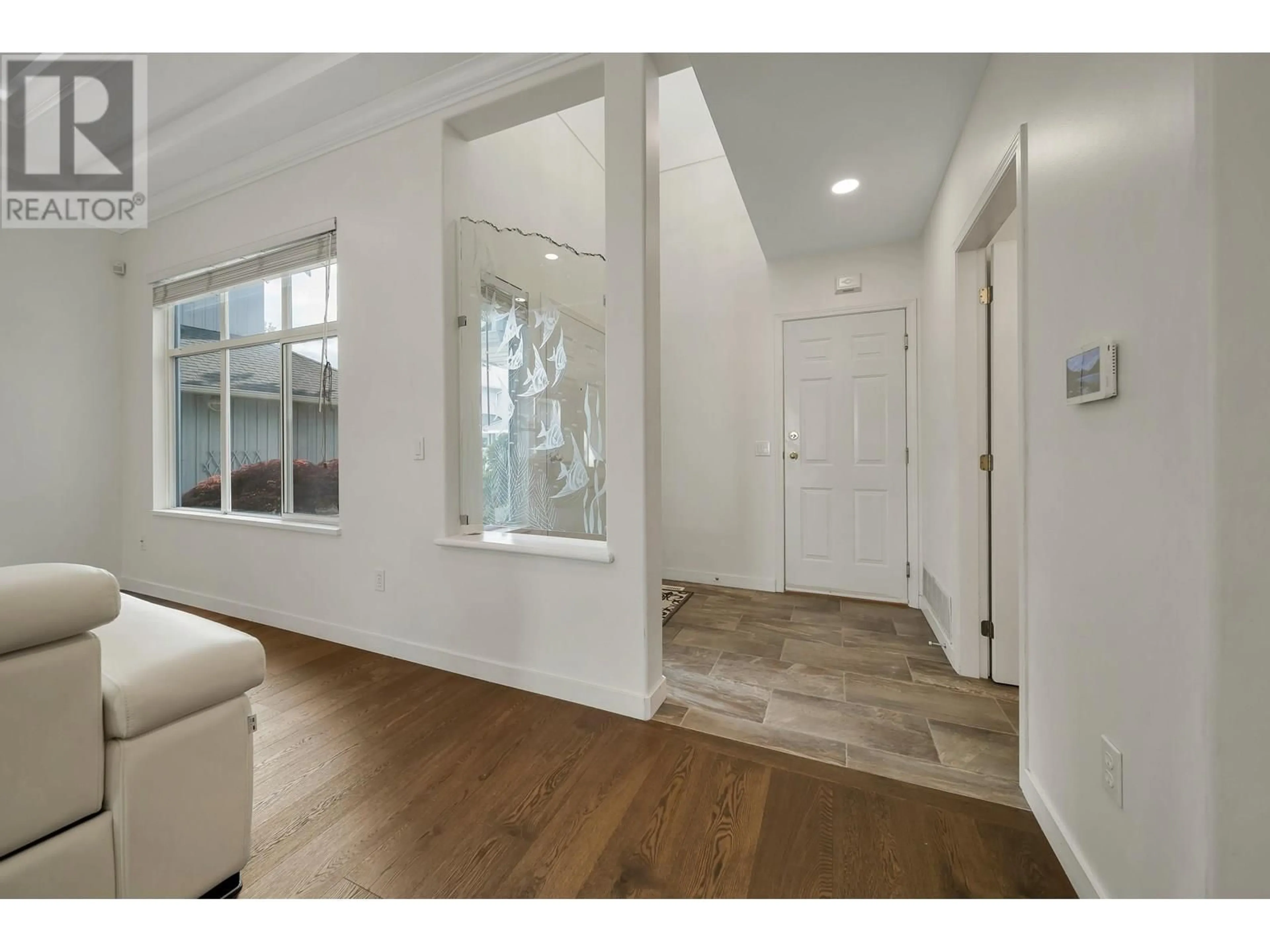 Indoor entryway for 76 - 3555 WESTMINSTER HIGHWAY, Richmond British Columbia V7C5P6