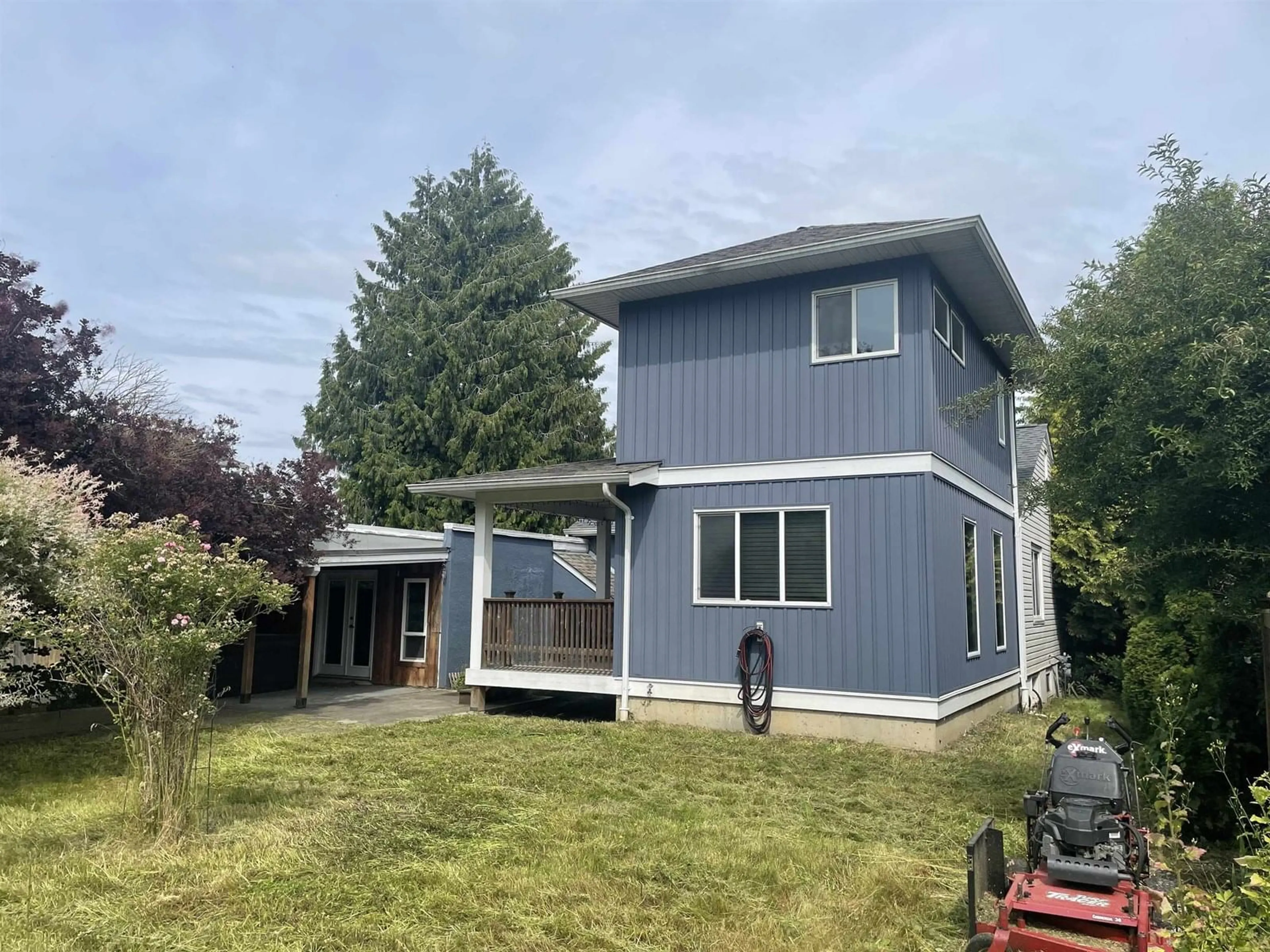 Home with vinyl exterior material, unknown for 9419 MCNAUGHT ROAD, Chilliwack British Columbia V2P6E7