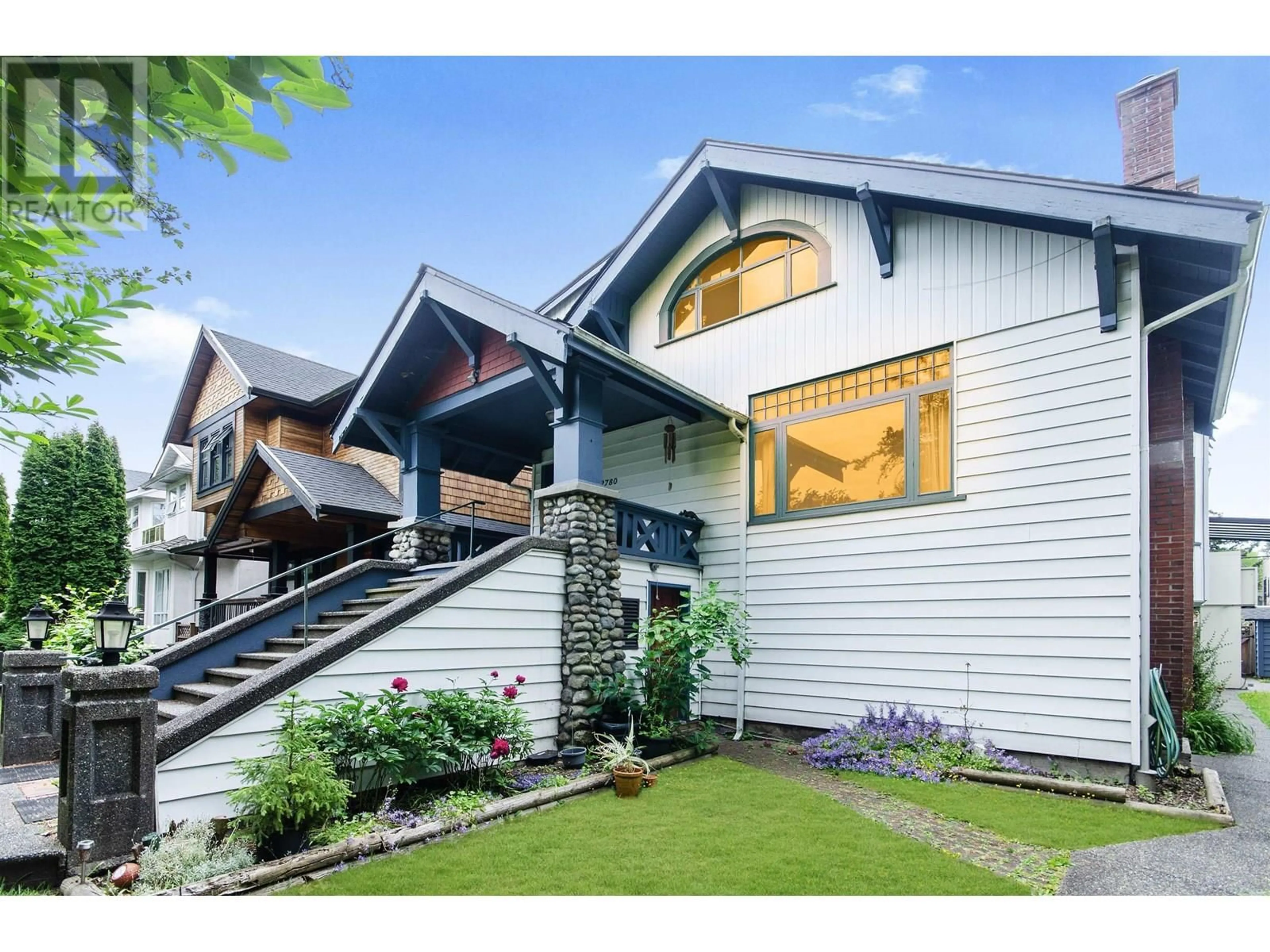 Home with vinyl exterior material, street for 2780 24TH AVENUE, Vancouver British Columbia V6L1R1