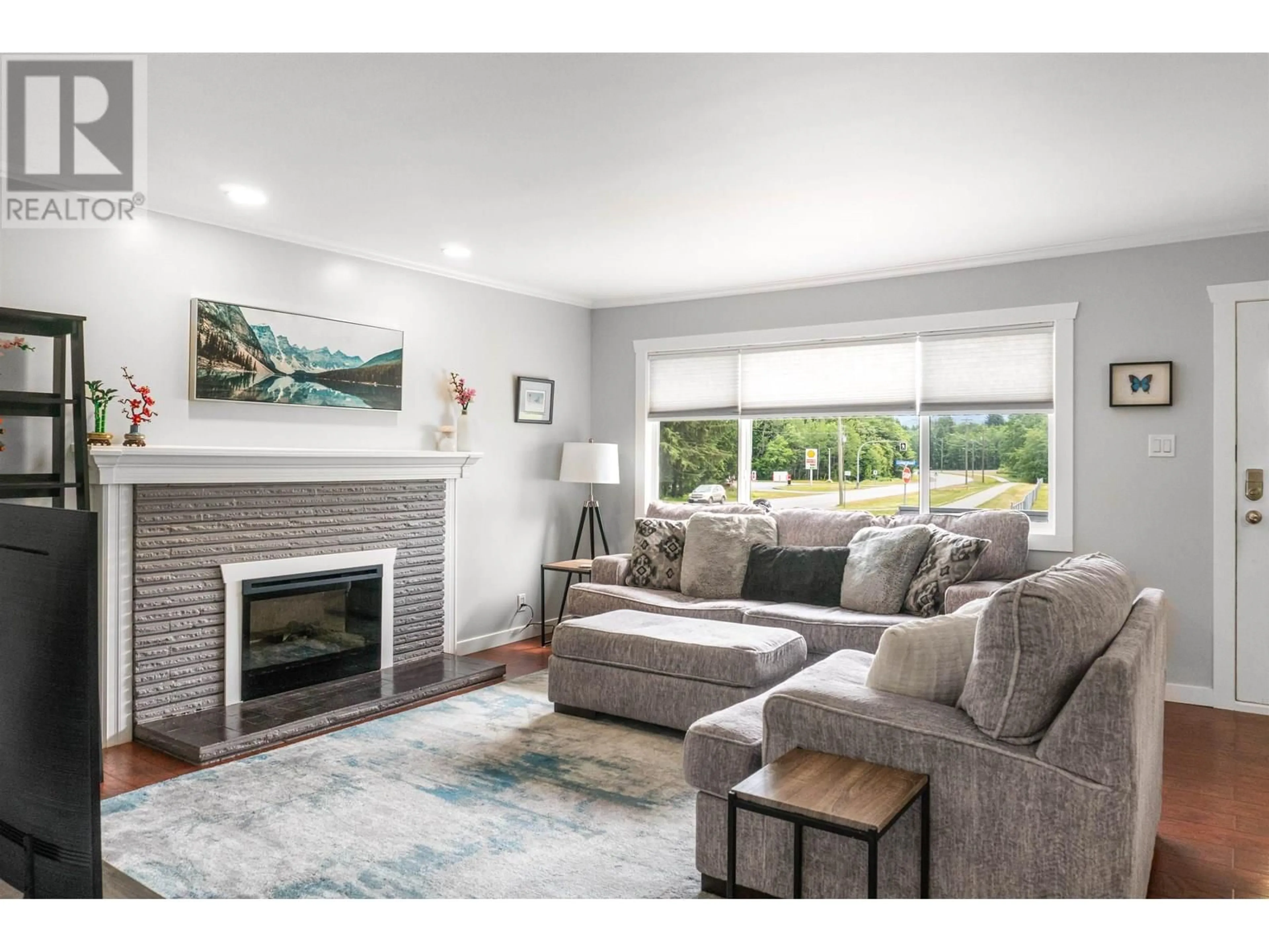 Living room with furniture, unknown for 1405 CORMORANT AVENUE, Kitimat British Columbia V8C1R7