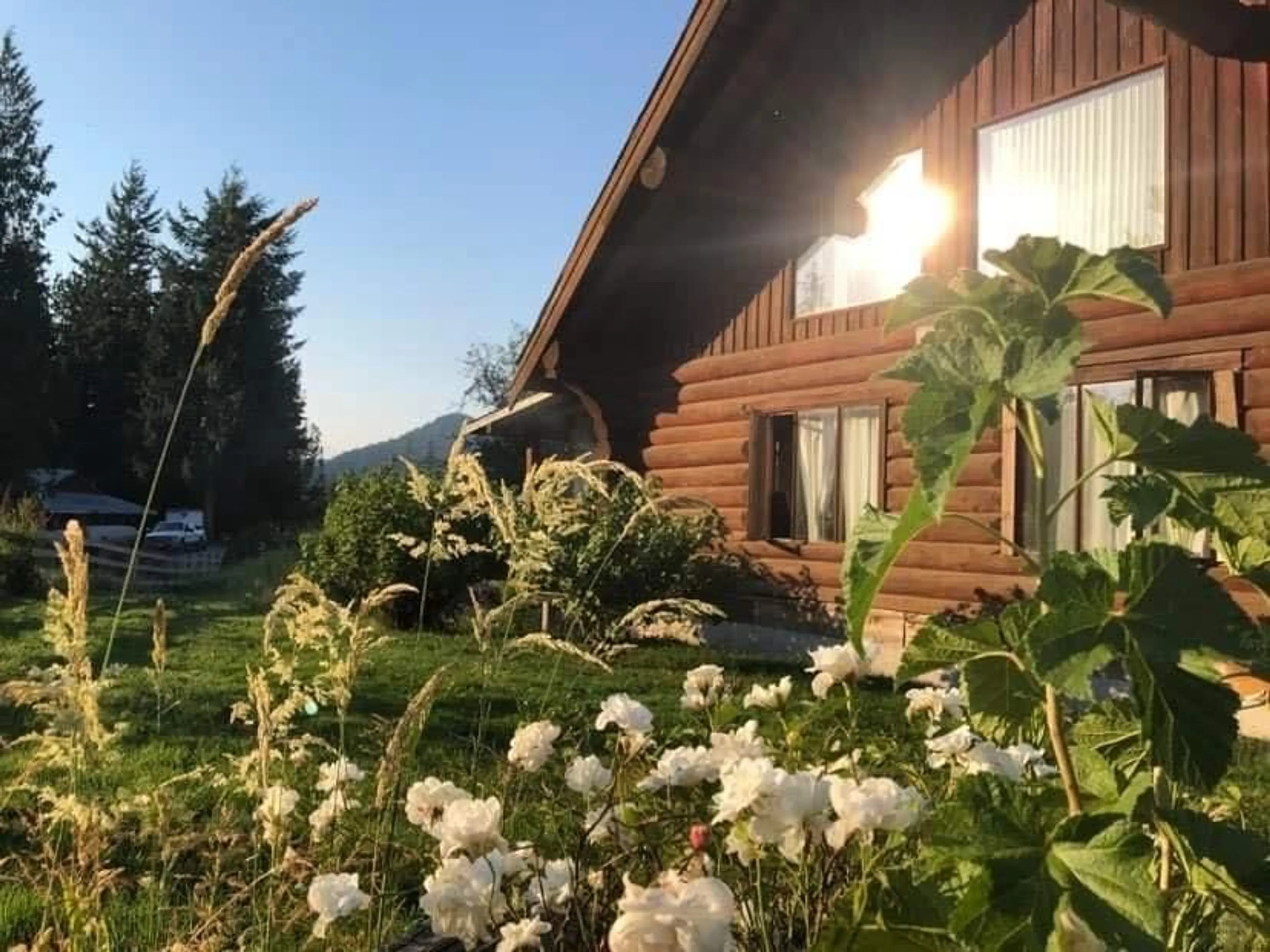 Patio, mountain view for 33153 SMITH, Mission British Columbia V4S1L6