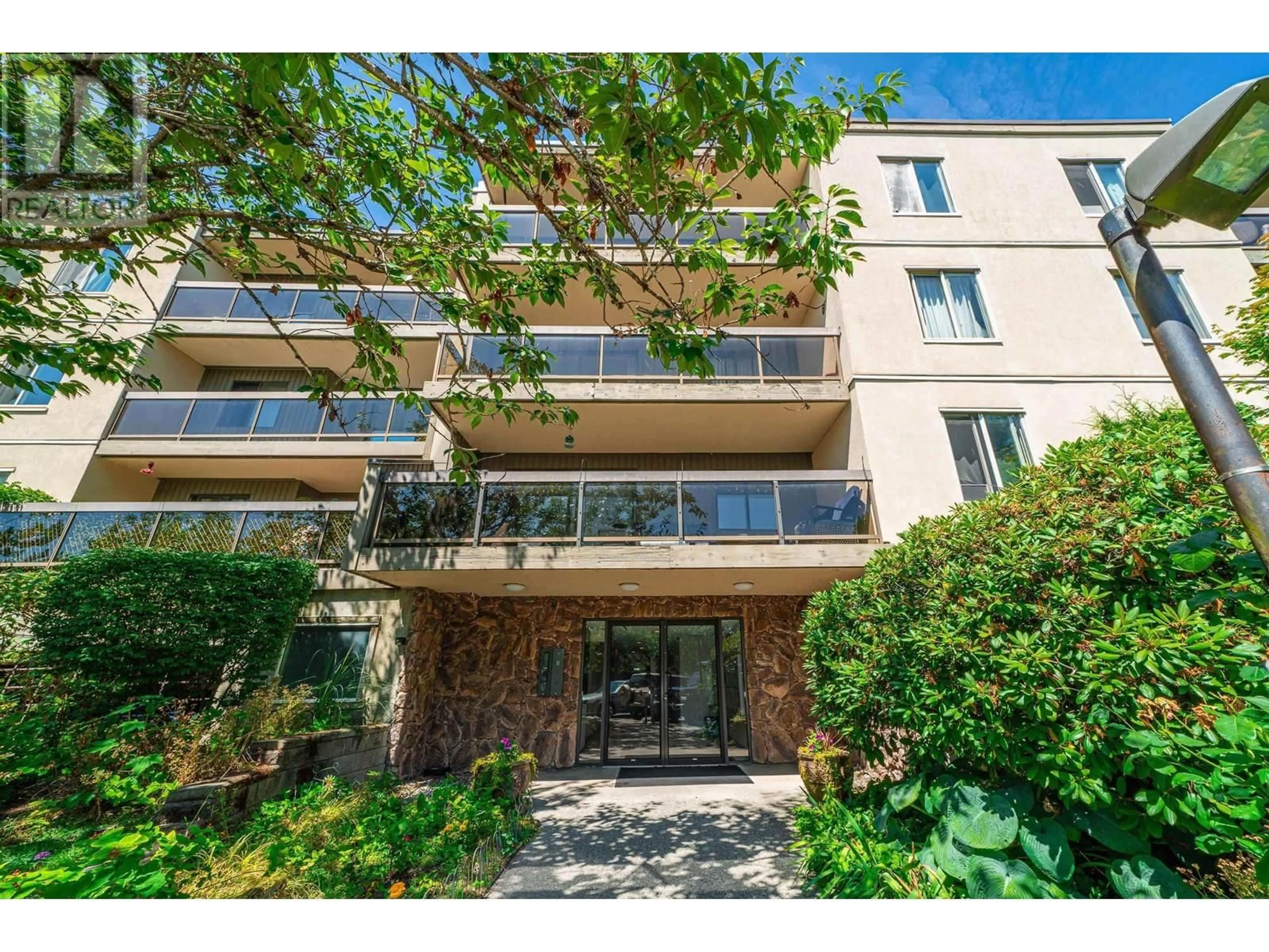 Unknown for 204 - 6651 LYNAS LANE, Richmond British Columbia V7C3K8