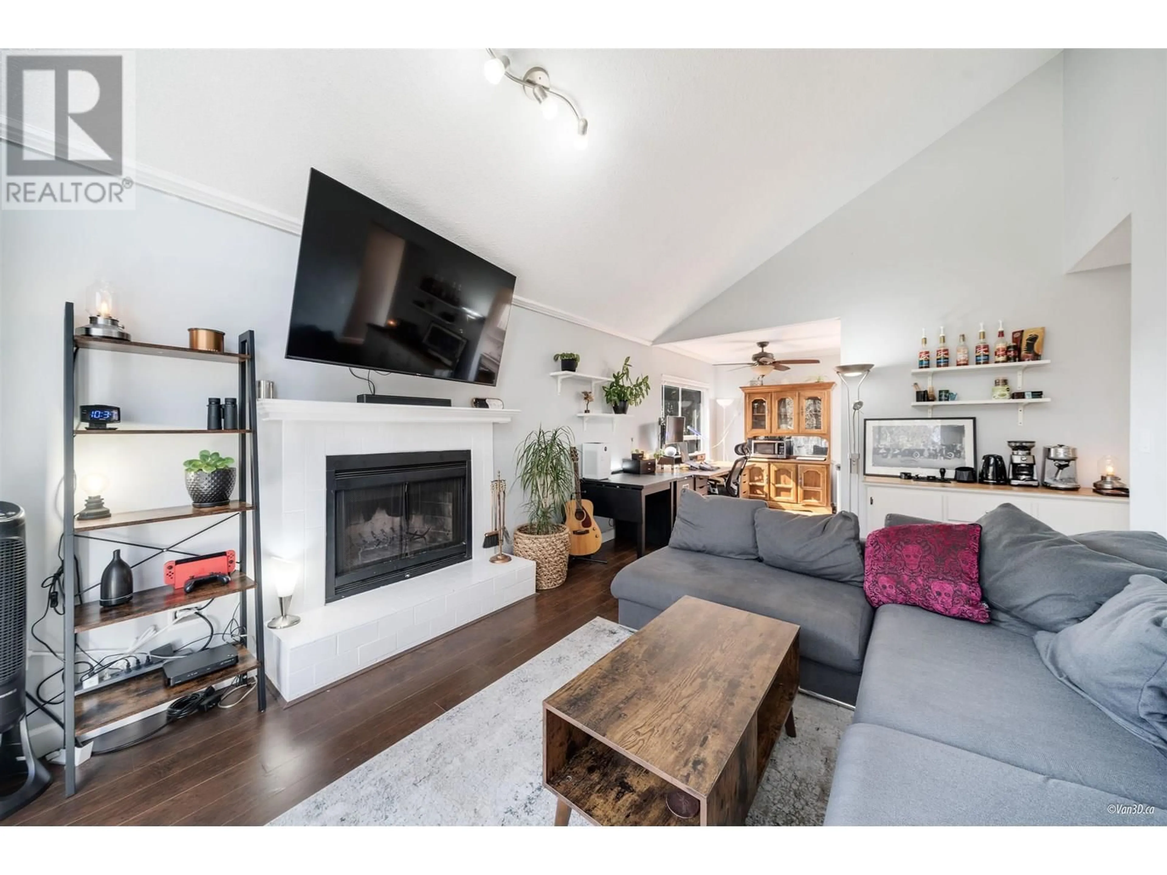 Living room with furniture, wood/laminate floor for 313 - 230 MOWAT STREET, New Westminster British Columbia V3M4B2