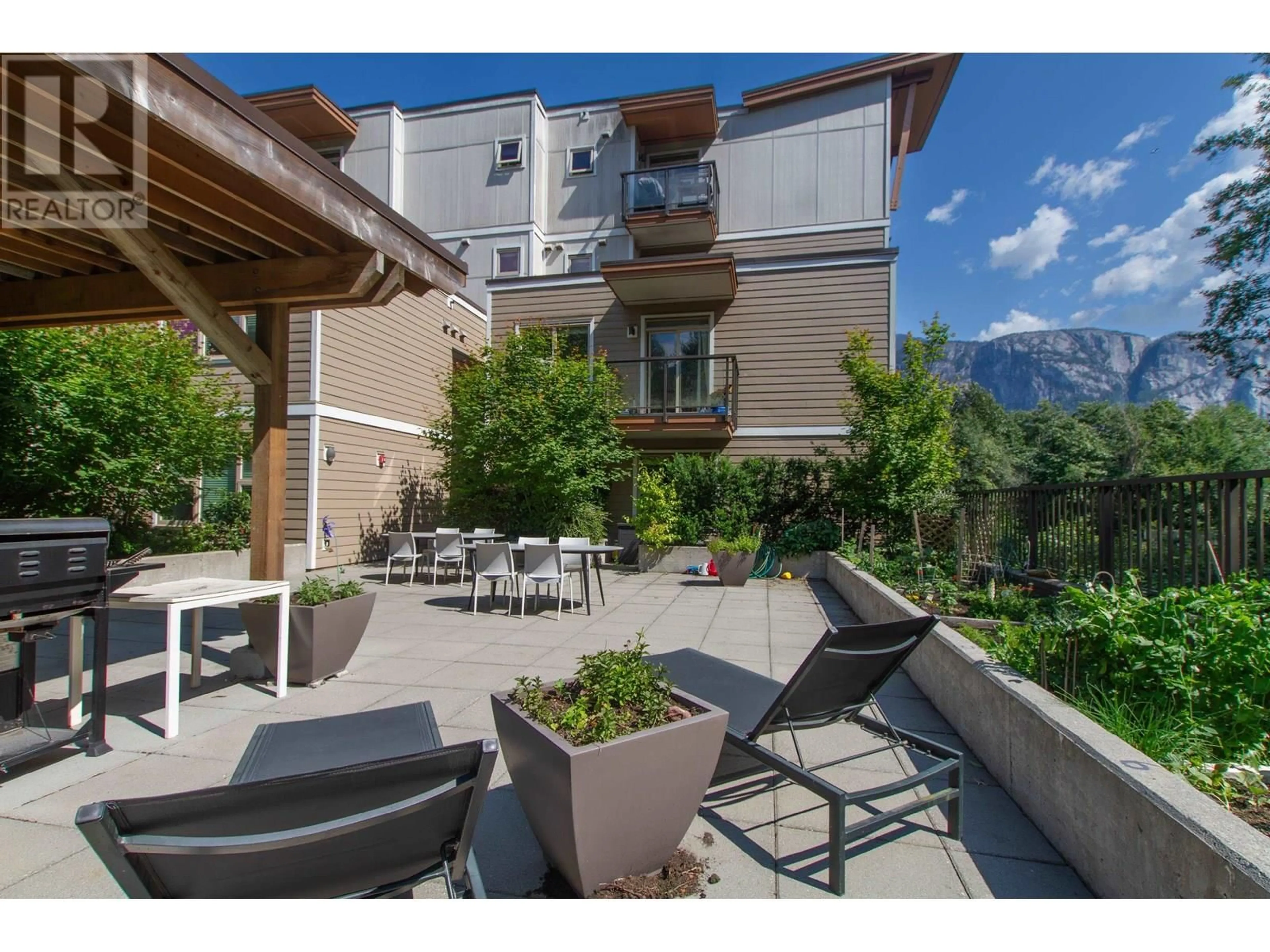 Patio, mountain view for 415 - 1150 BAILEY STREET, Squamish British Columbia V8B0R4