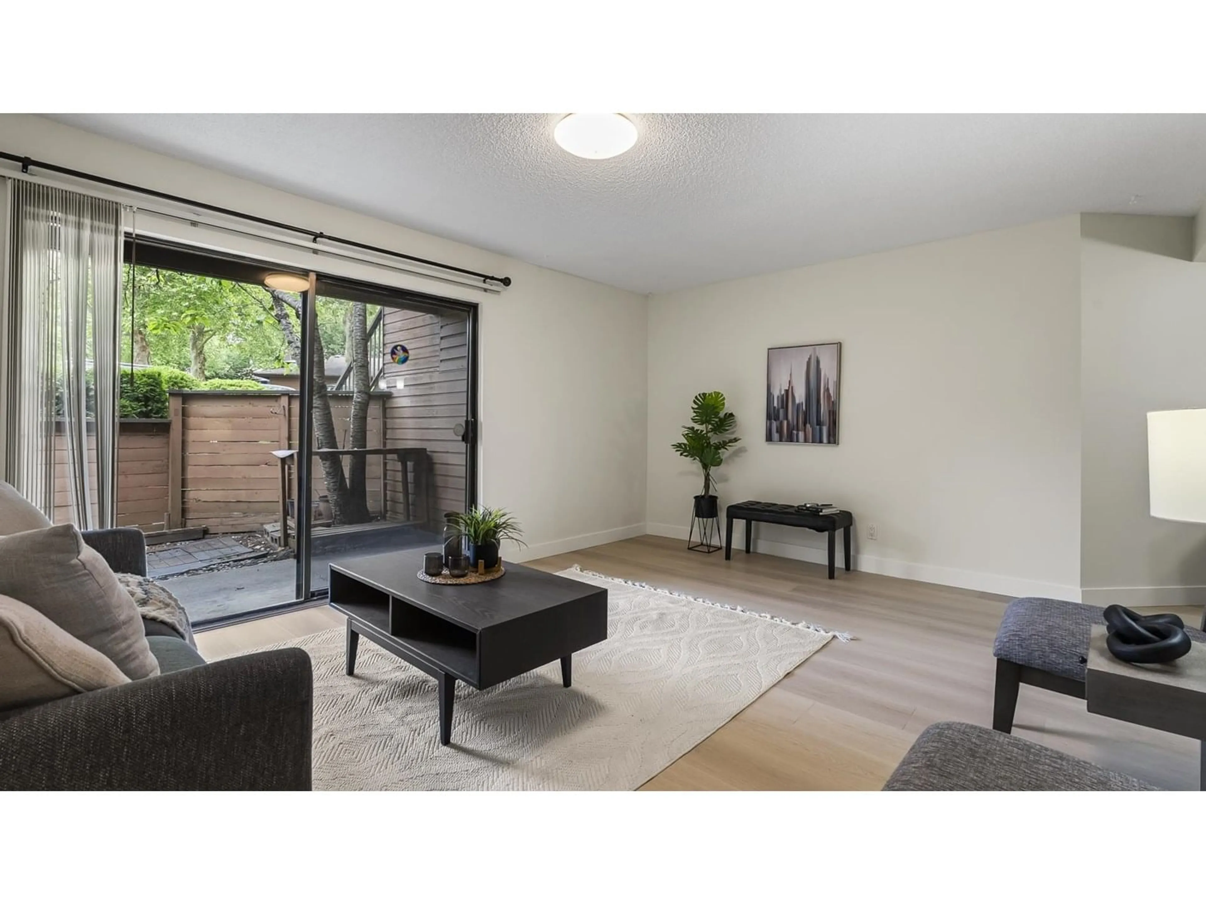 Living room with furniture, unknown for 1608 - 10620 150, Surrey British Columbia V3R7K2