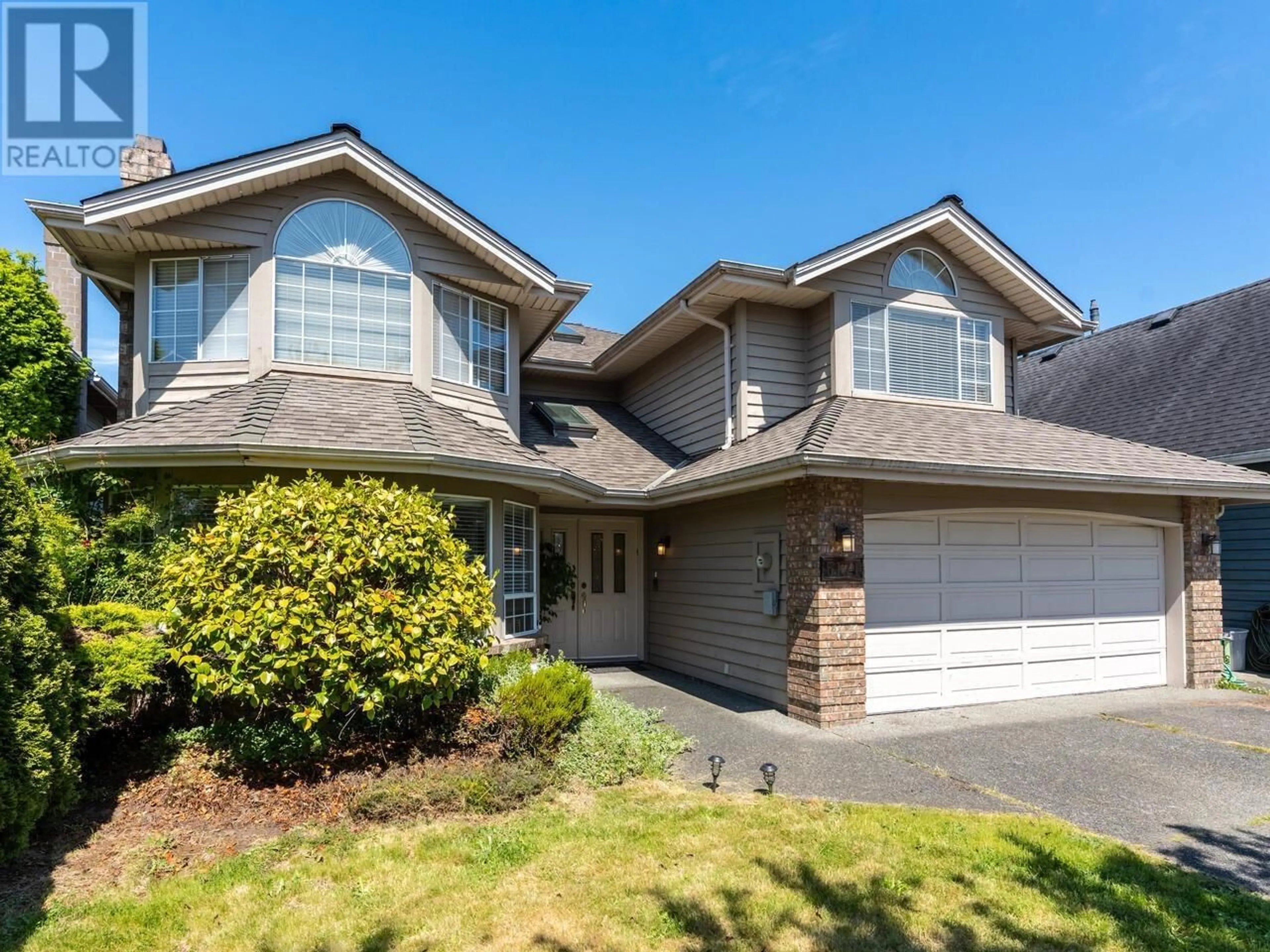 Home with vinyl exterior material, street for 5171 BRUNSWICK DRIVE, Richmond British Columbia V7E6J2
