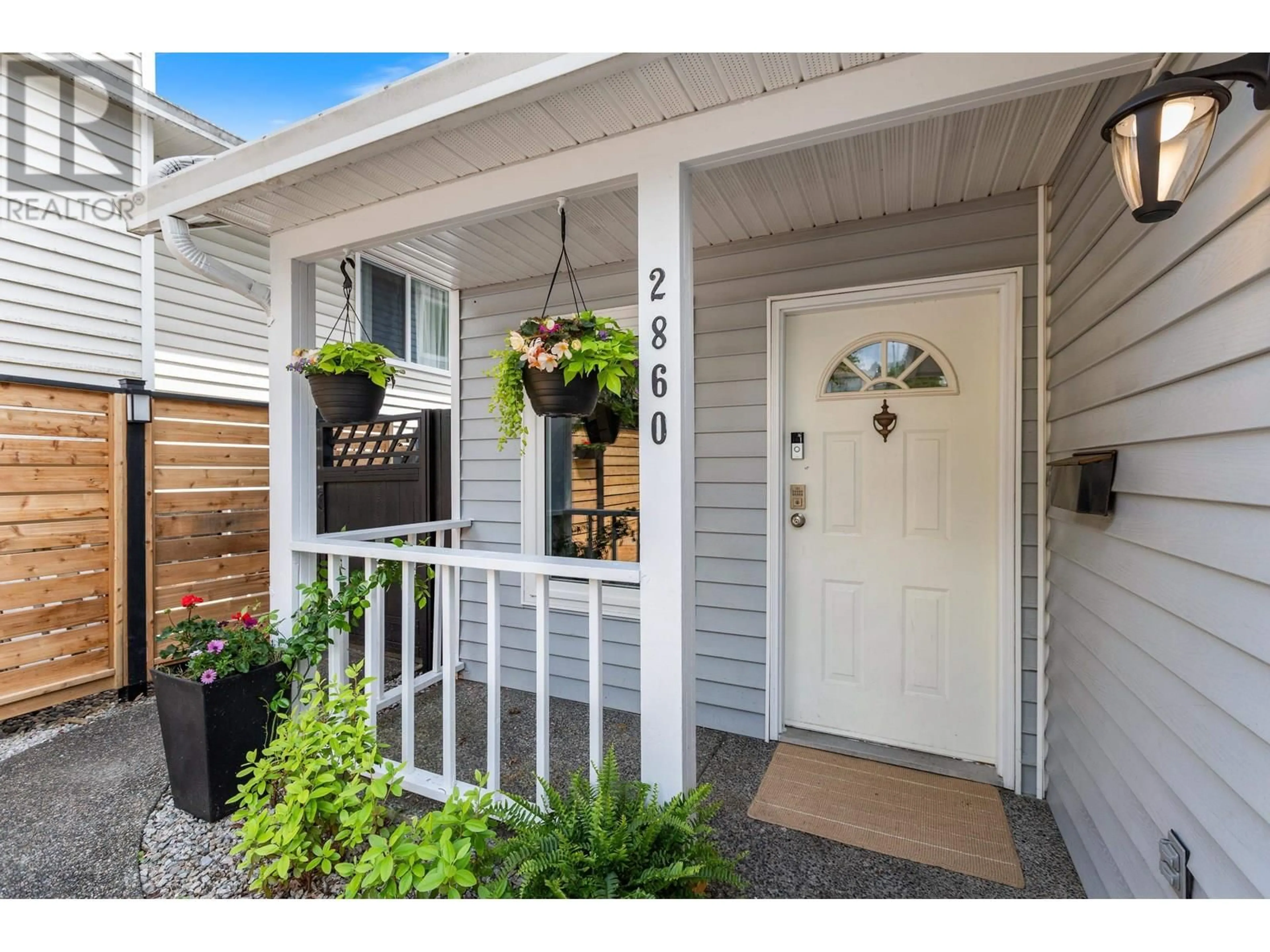 Indoor entryway for 2860 BANBURY AVENUE, Coquitlam British Columbia V3B5H2