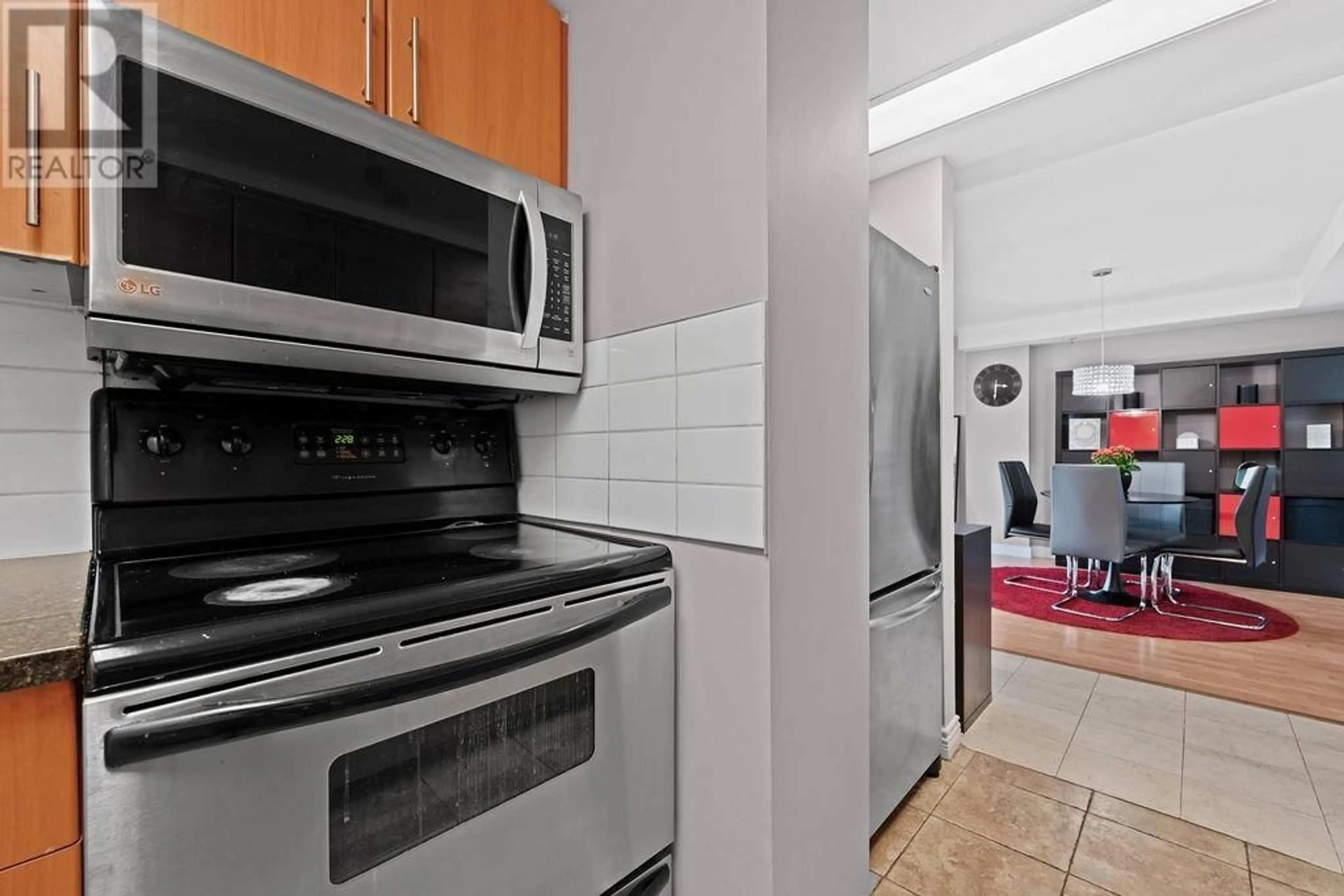 Standard kitchen, unknown for 205 - 212 DAVIE STREET, Vancouver British Columbia V6B5Z4
