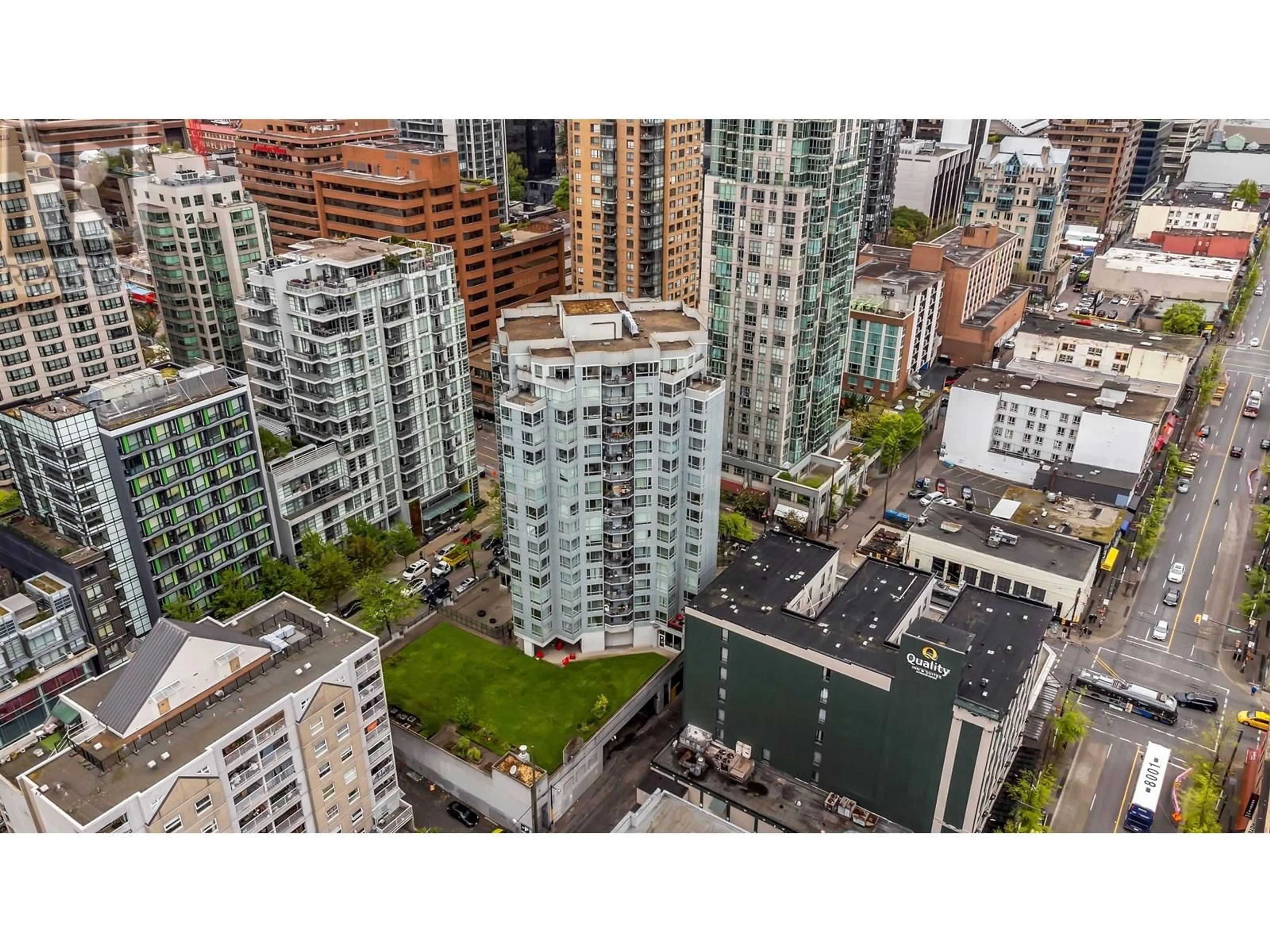 A pic from outside/outdoor area/front of a property/back of a property/a pic from drone, city buildings view from balcony for 1802 - 1212 HOWE STREET, Vancouver British Columbia V6Z2M9