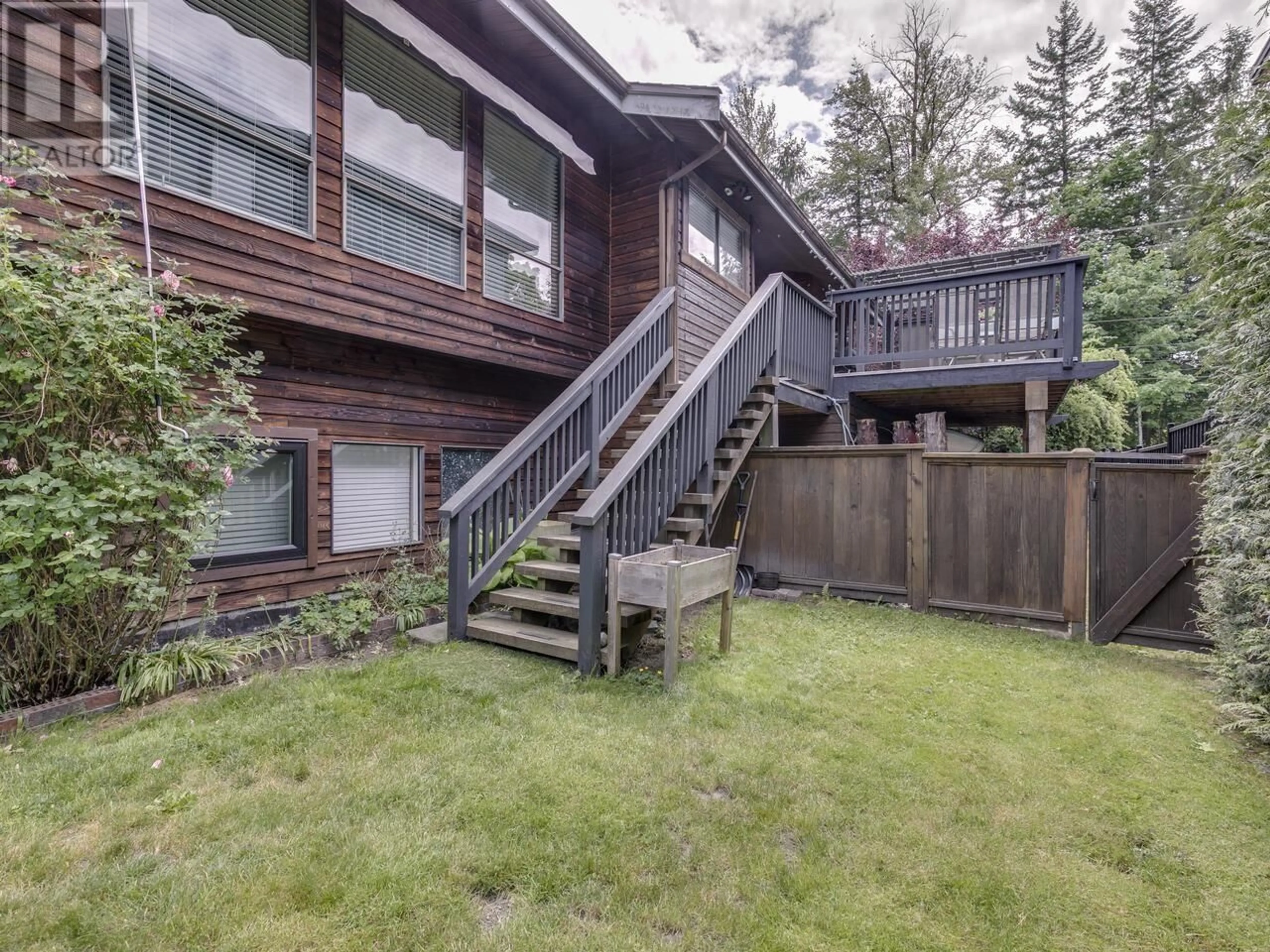 Unknown for 2111 MAMQUAM ROAD, Squamish British Columbia V0N1T0