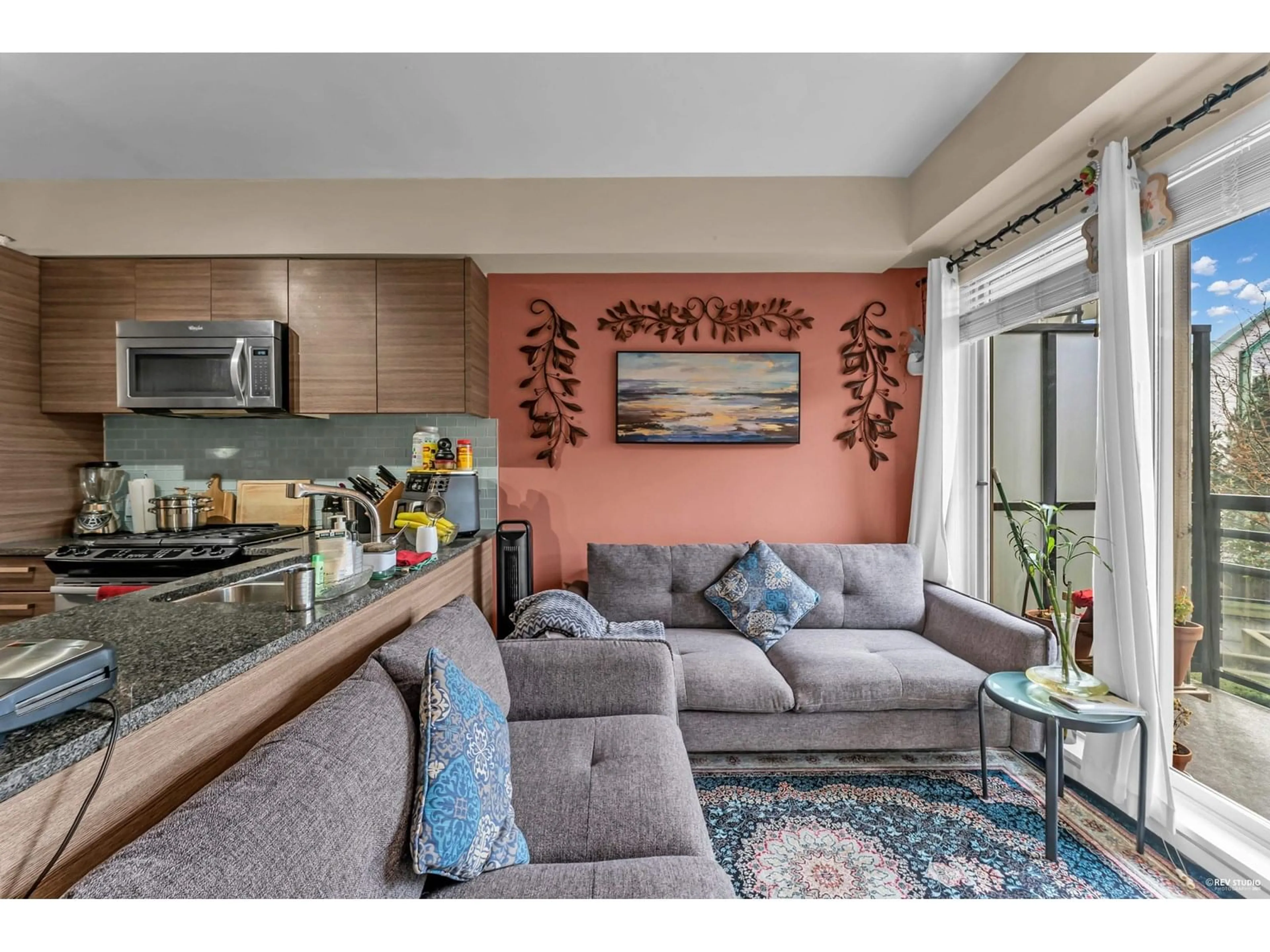 Living room with furniture, unknown for 205 - 13228 OLD YALE, Surrey British Columbia V3T0K3