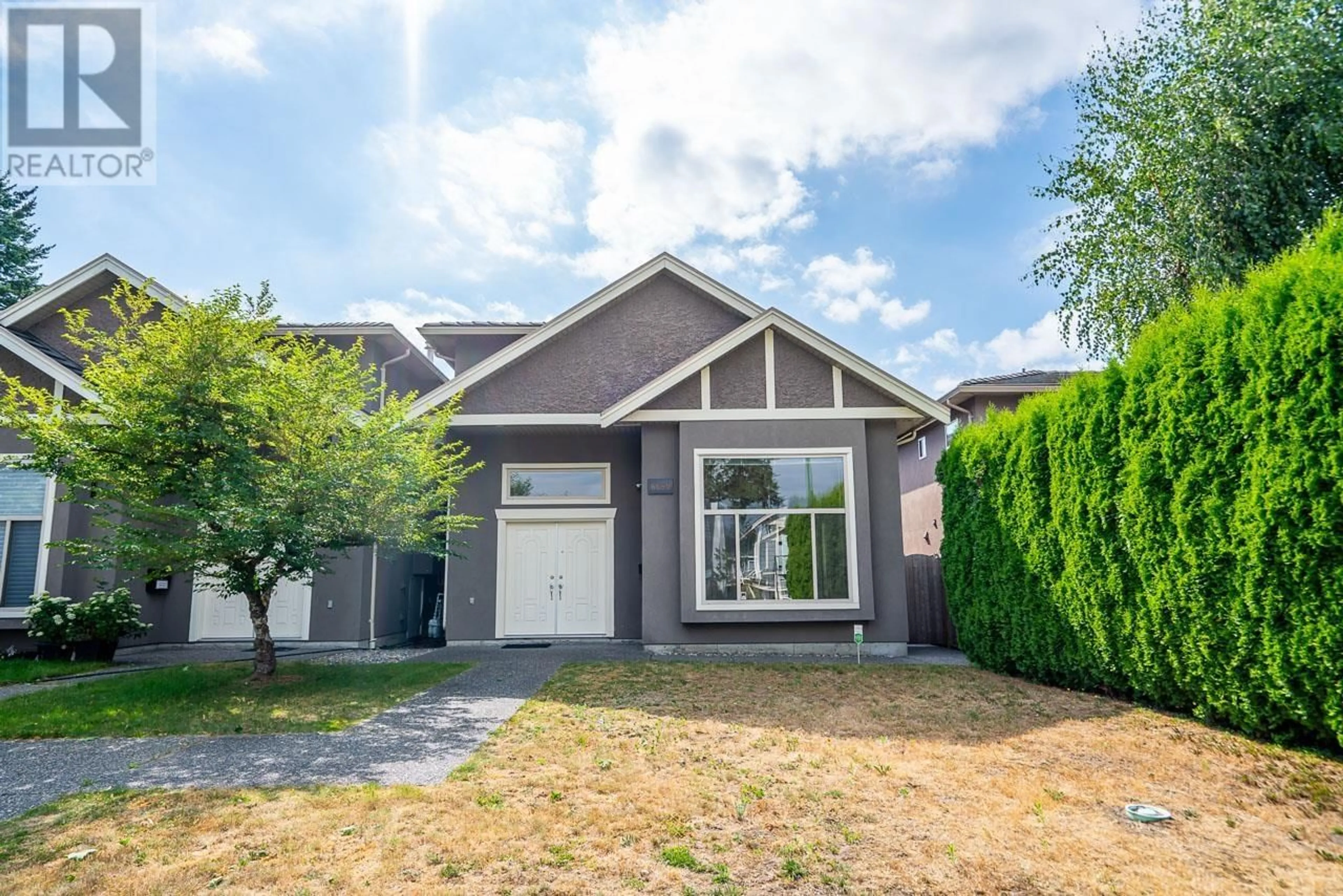Home with vinyl exterior material, street for 6659 EMPRESS AVENUE, Burnaby British Columbia V5E2S6