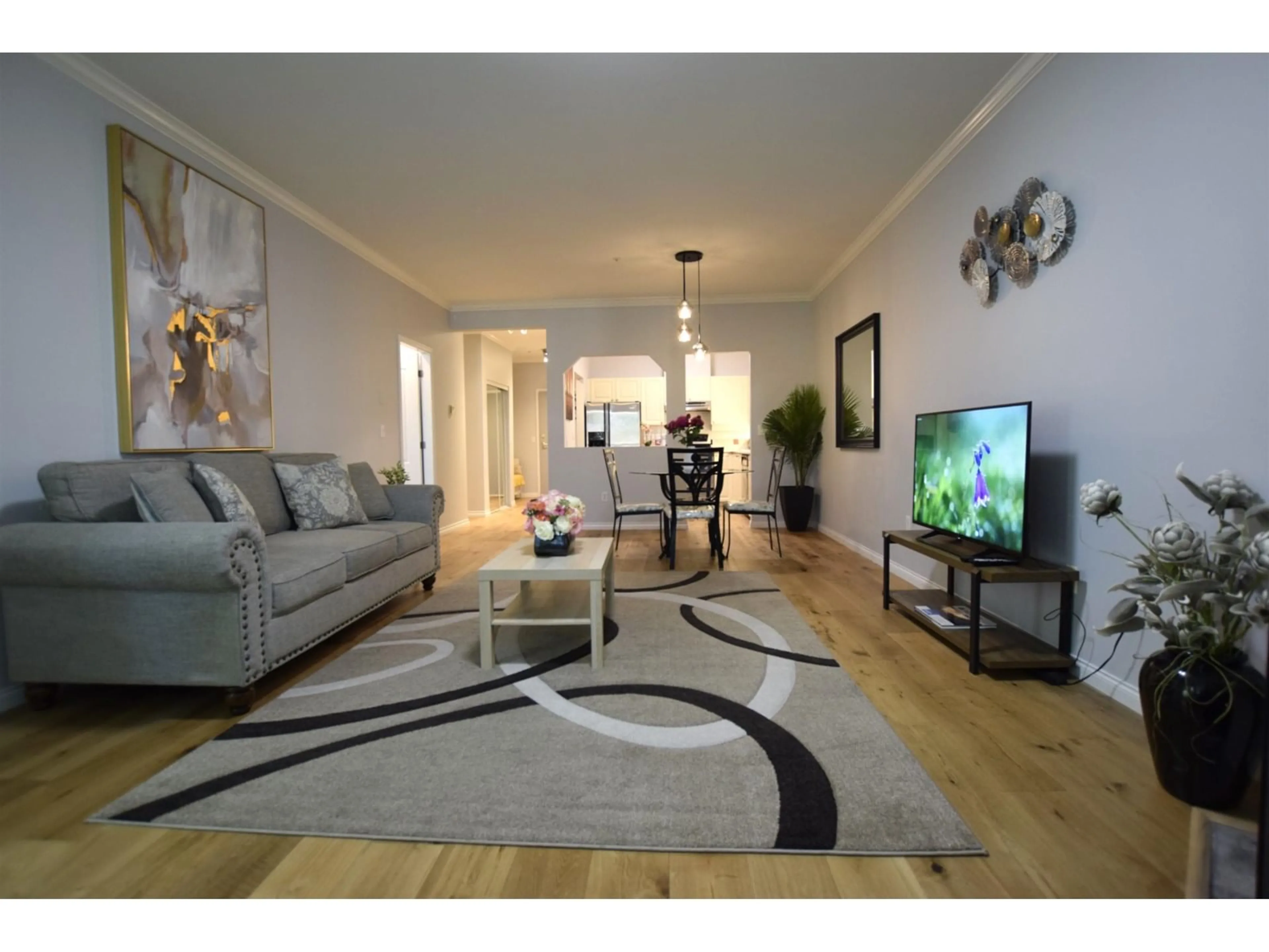 Living room with furniture, unknown for 304 - 5646 200, Langley British Columbia V3A1M8