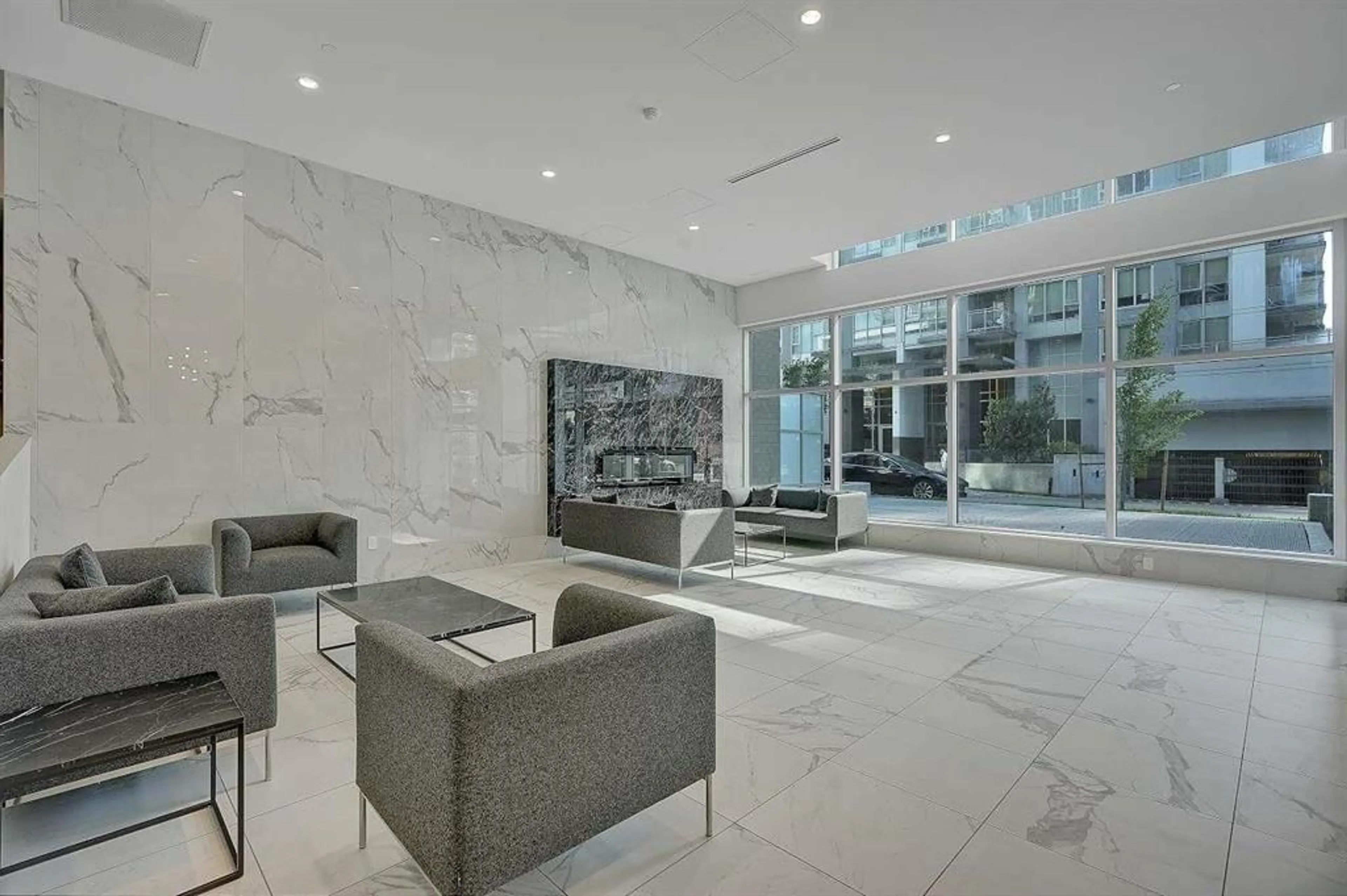 Lobby for 708 - 13350 CENTRAL, Surrey British Columbia V3T0S1
