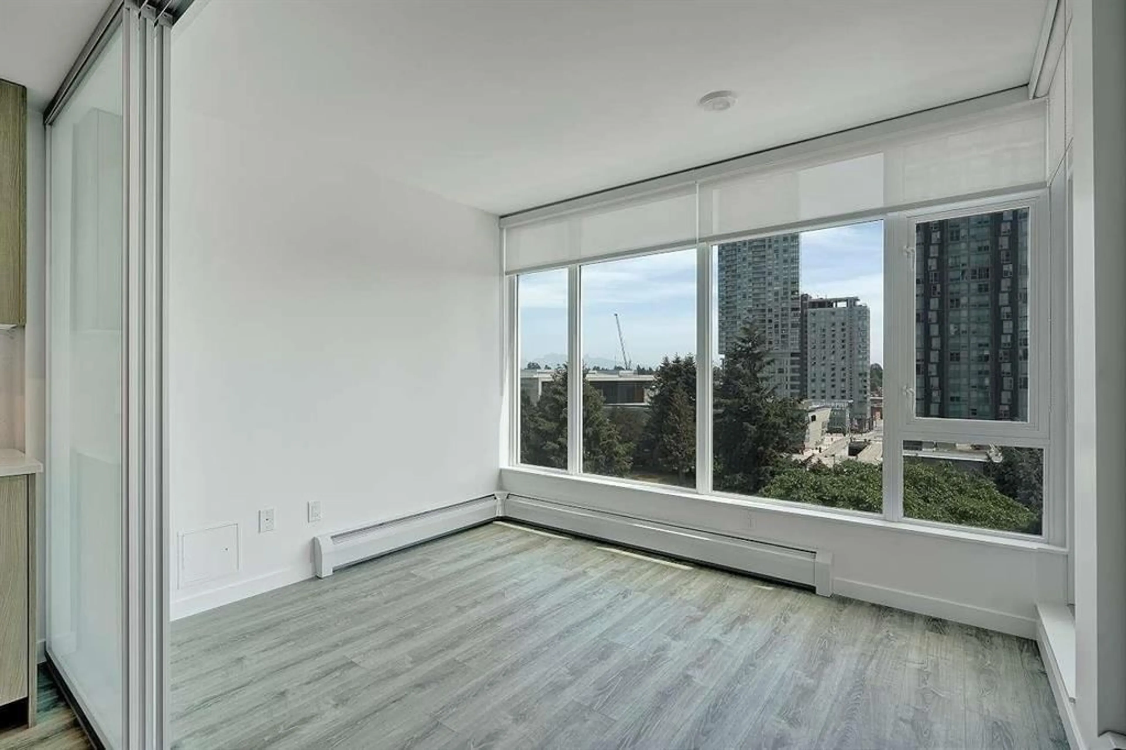 A pic of a room for 708 - 13350 CENTRAL, Surrey British Columbia V3T0S1
