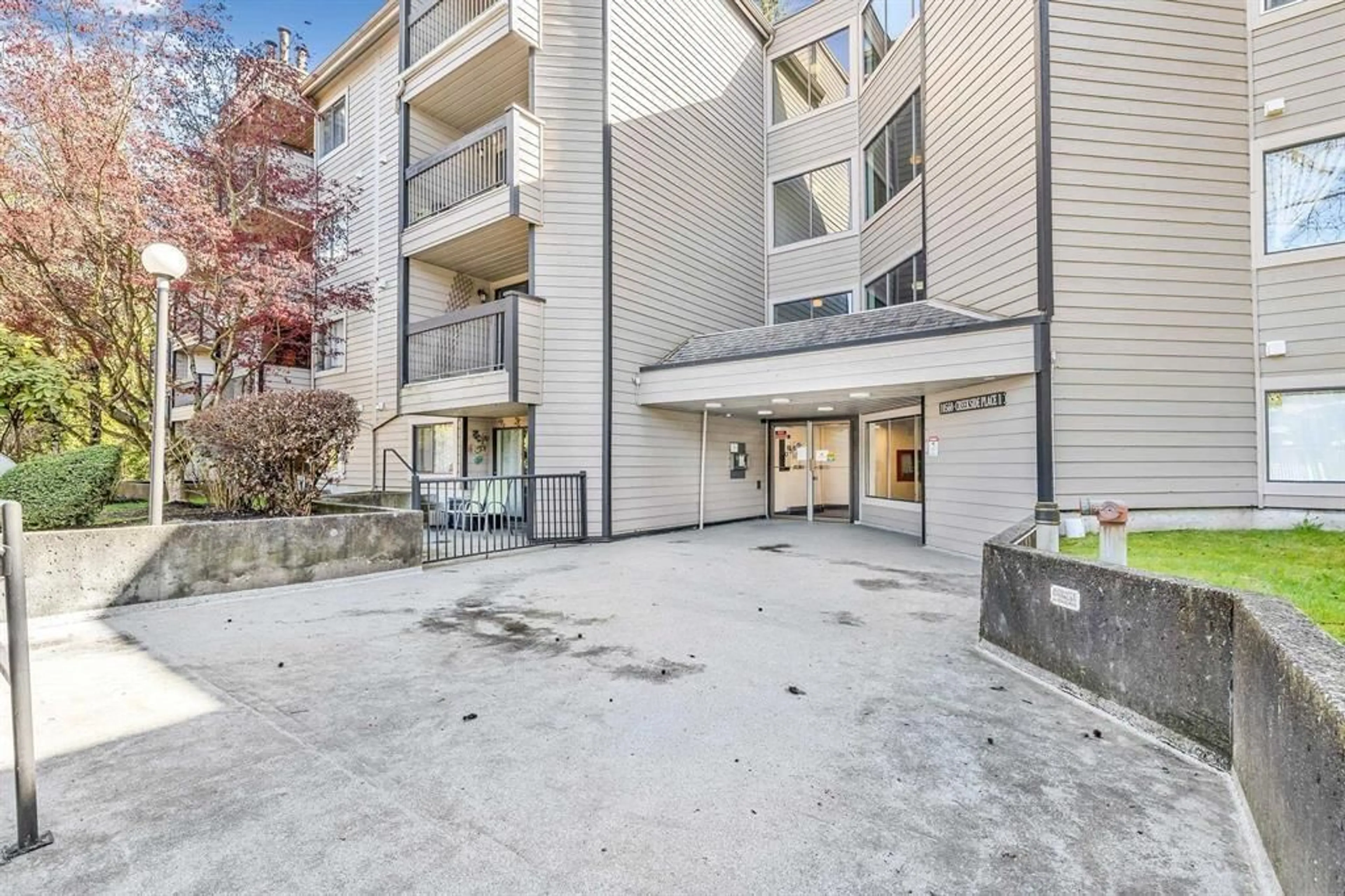 Patio, unknown for 105 - 10560 154, Surrey British Columbia V3R8A3