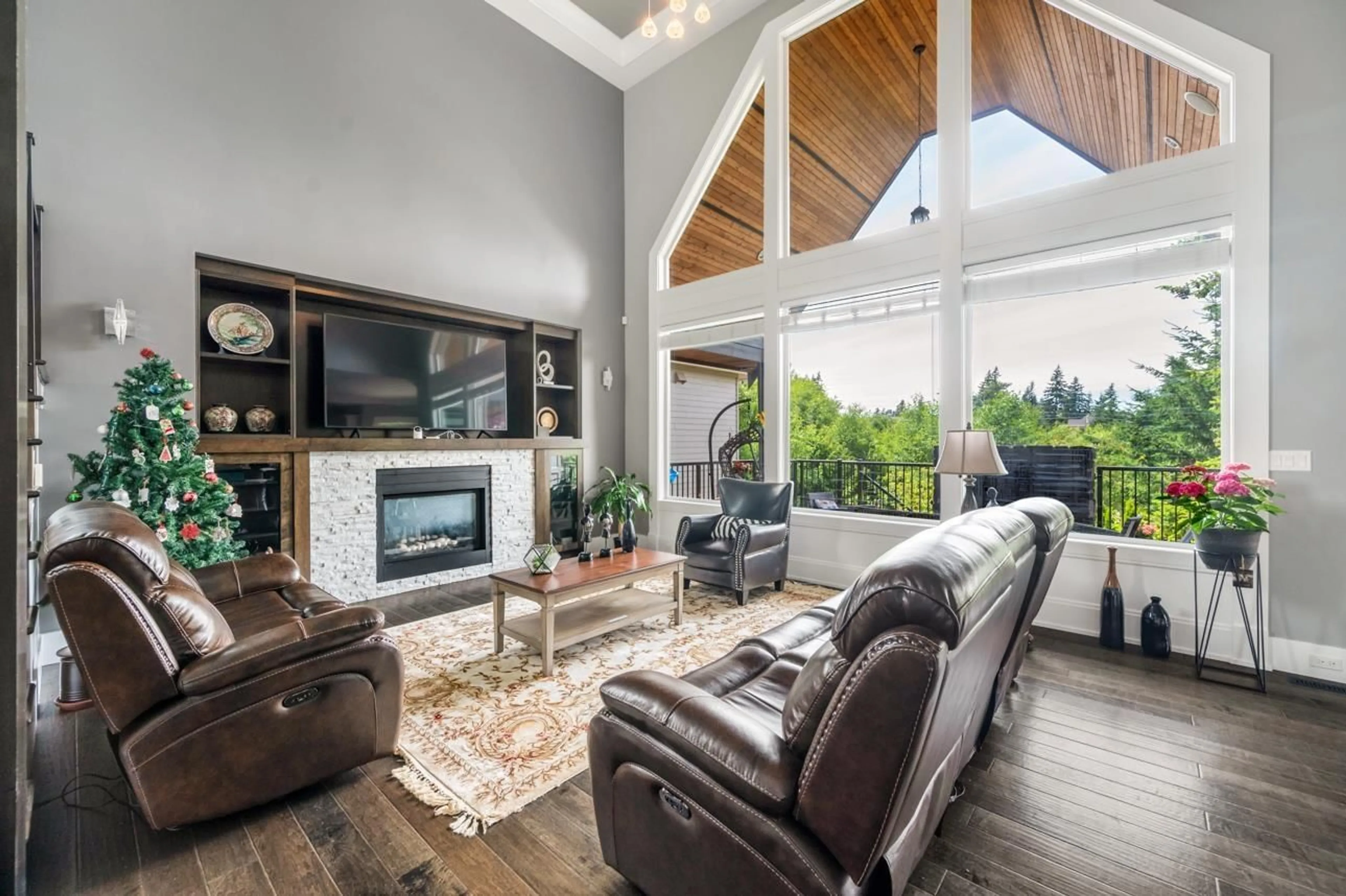 Living room with furniture, unknown for 2785 161, Surrey British Columbia V3Z3W1