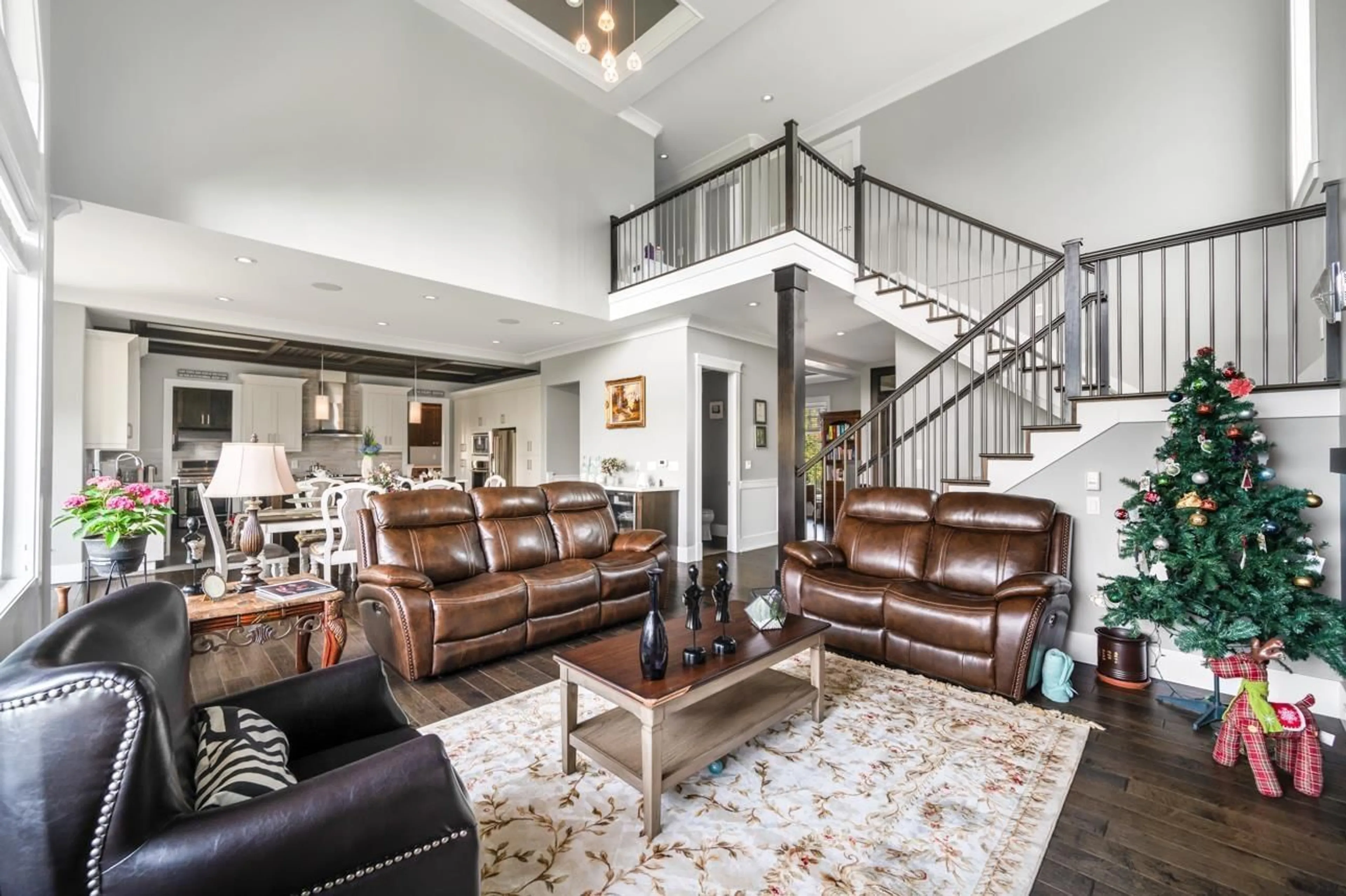 Living room with furniture, unknown for 2785 161, Surrey British Columbia V3Z3W1